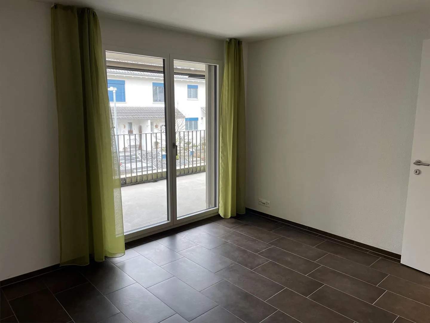 Zu vermieten an ruhiger und zentraler Lage in Windisch - Foto 2 von 6