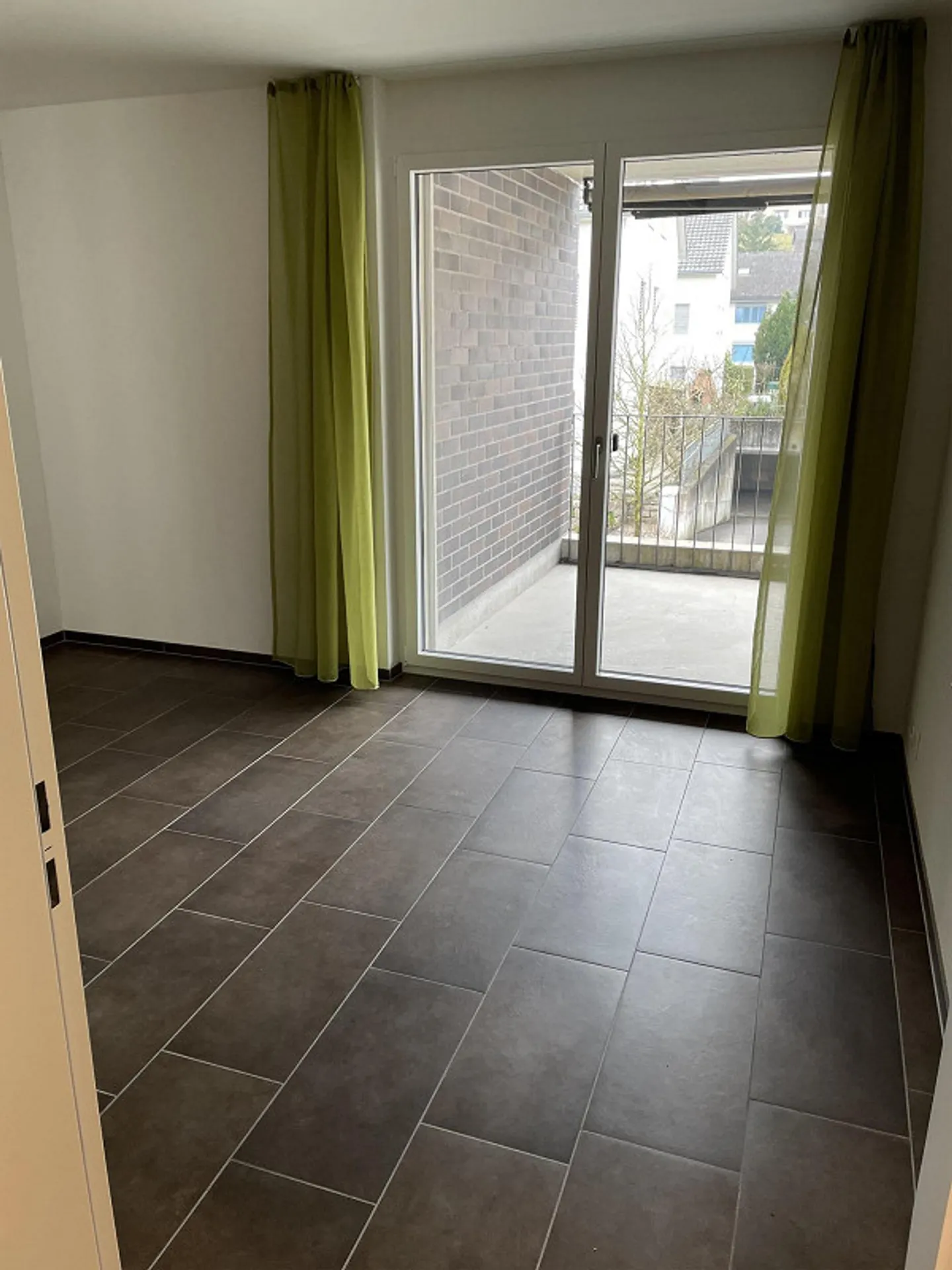 Zu vermieten an ruhiger und zentraler Lage in Windisch - Foto 4 von 6