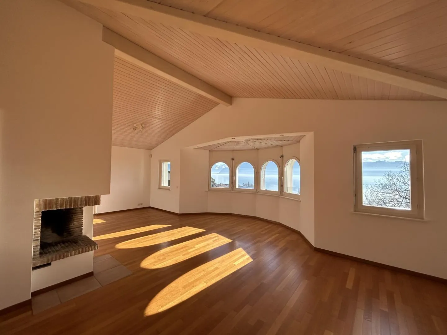 Charmante Wohnung mit Seeblick - Foto 3 von 11