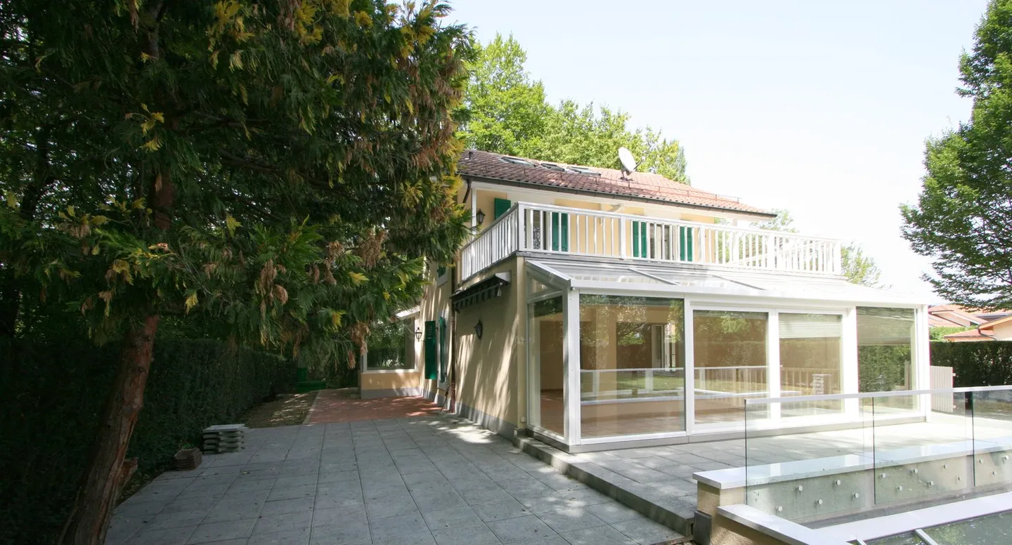 À vendre - Occasion rare avec un grand potentiel : Villa sur un terrain exceptionnel - Photo 1 sur 6