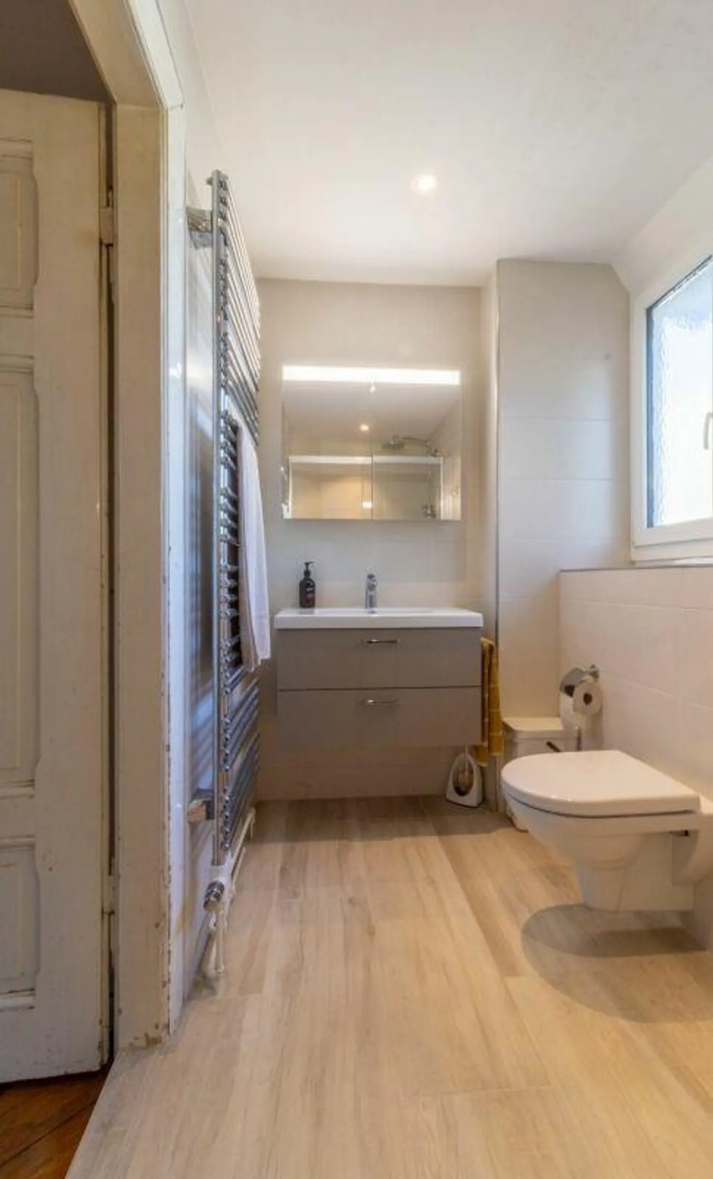 Charmantes Freistehendes Haus - Foto 10 von 12