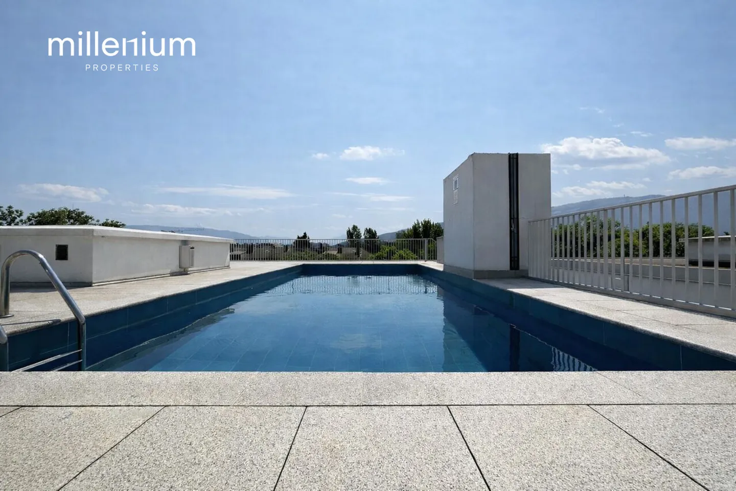 Bell'appartamento di 5,5 stanze con piscina - Malagnou - Foto 1 di 10