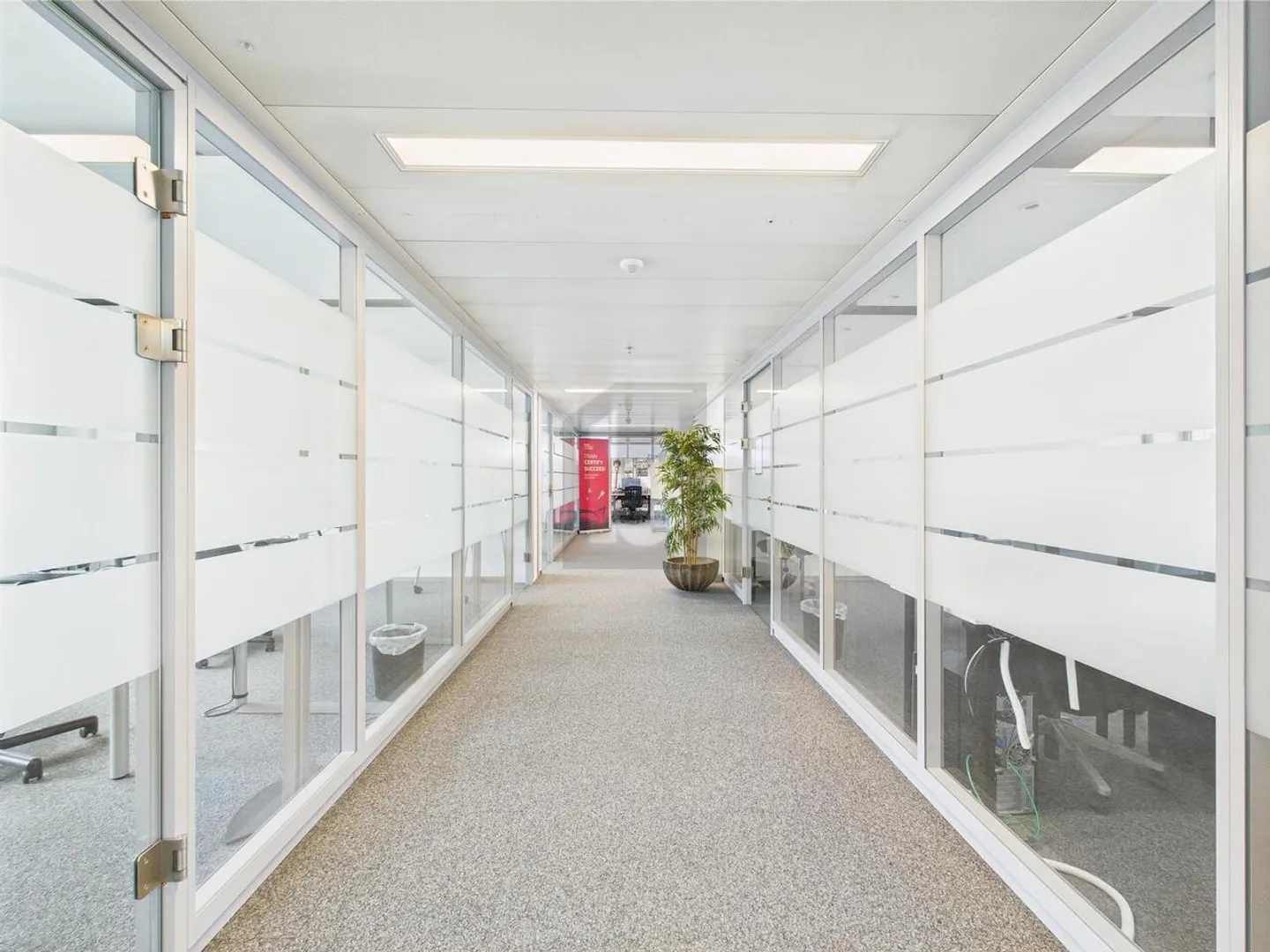 MODERN AND TOP LOCATION - Photo 2 of 6