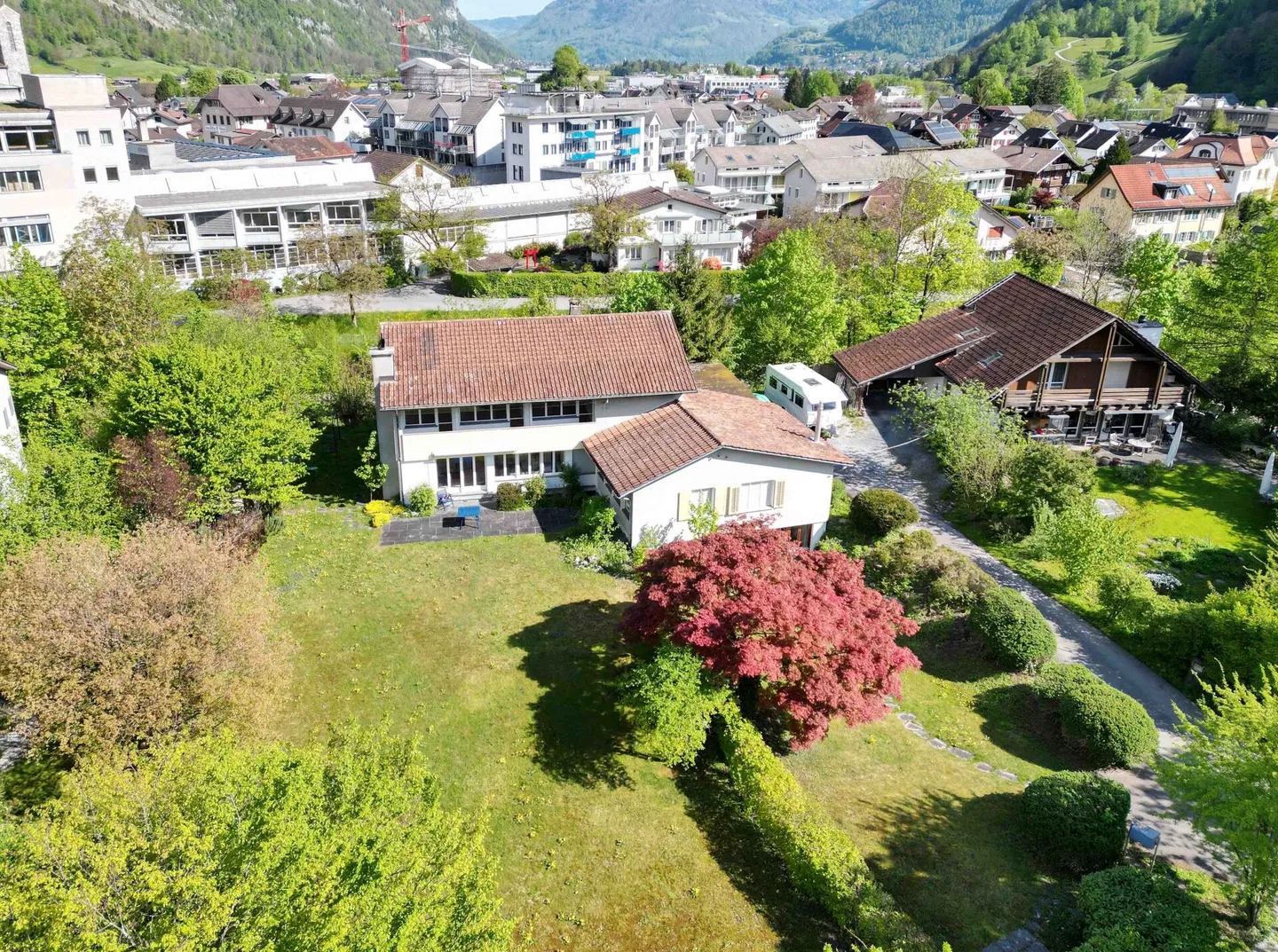 Maison individuelle avec jardin dans un emplacement familial à Netstal GL - Photo 3 sur 27