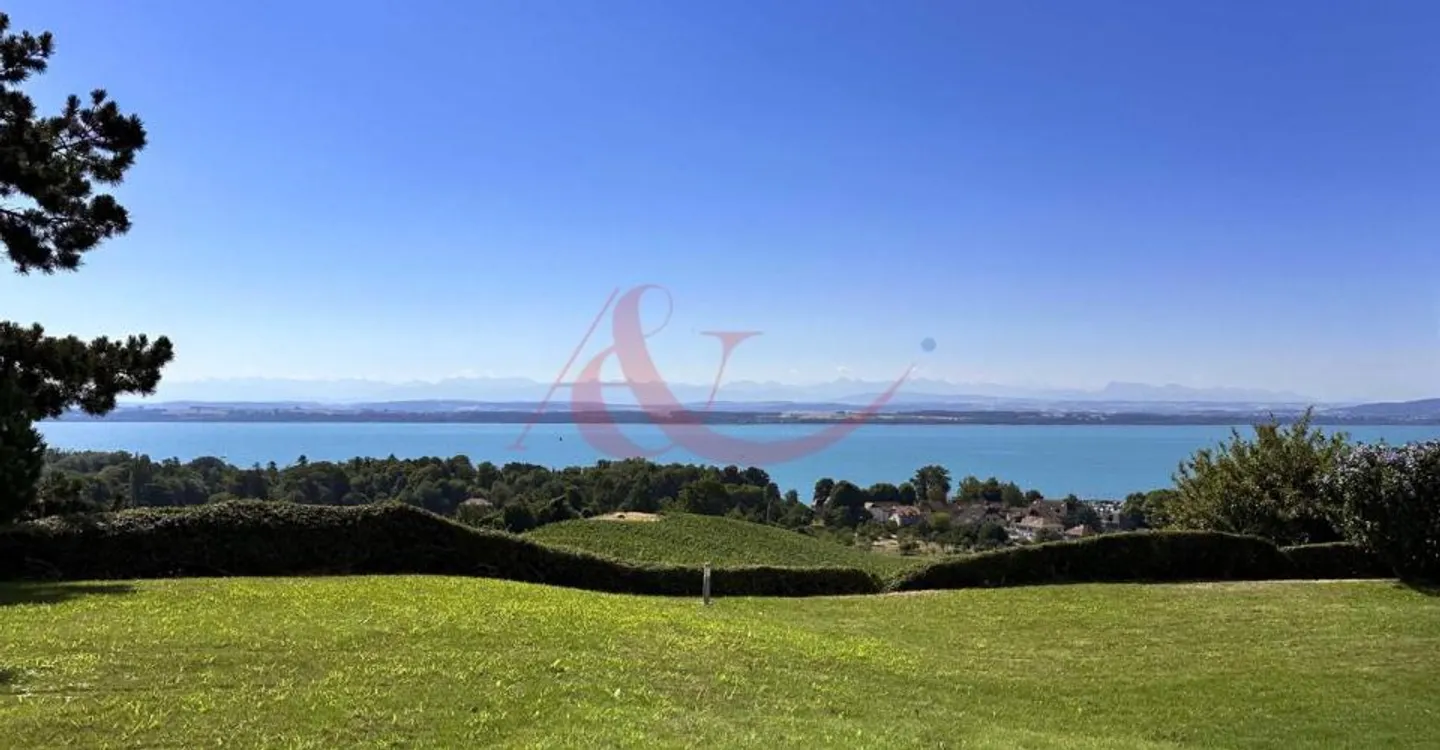 Villa eccezionale con piscina interna e vista mozzafiato - Foto 1 di 10