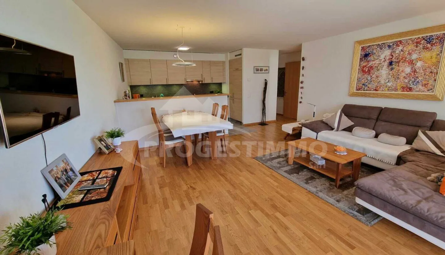 Appartement Charmant à Saillon - Photo 1 sur 8