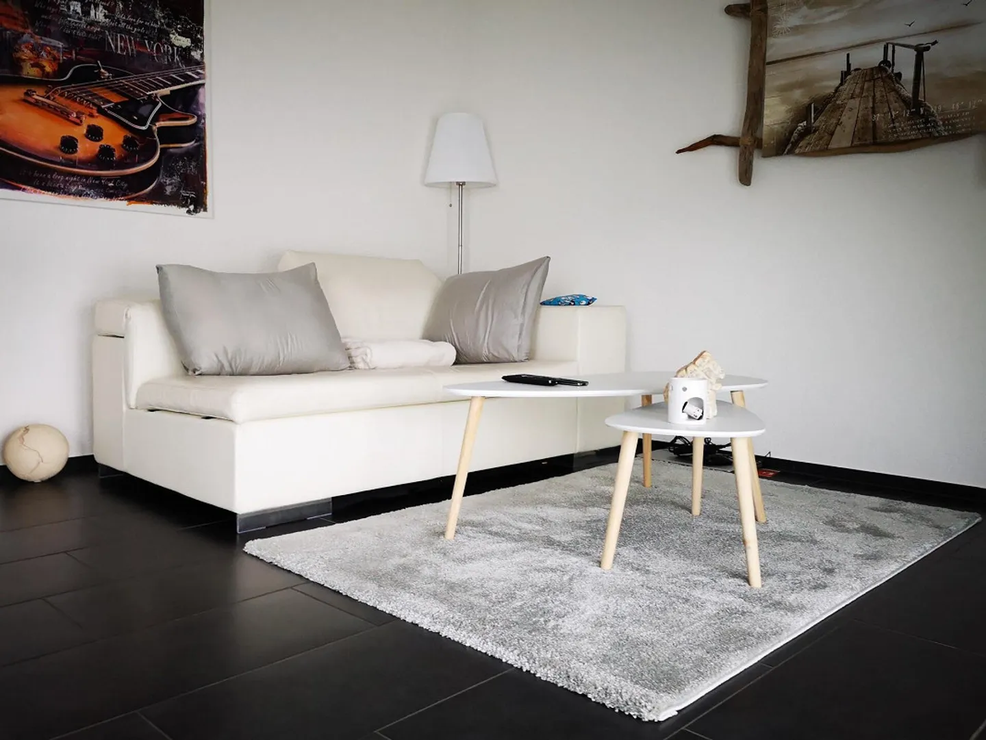 Il comfort incontra il design: appartamento attico di 2,5 stanze in posizione centrale a W - Foto 2 di 4