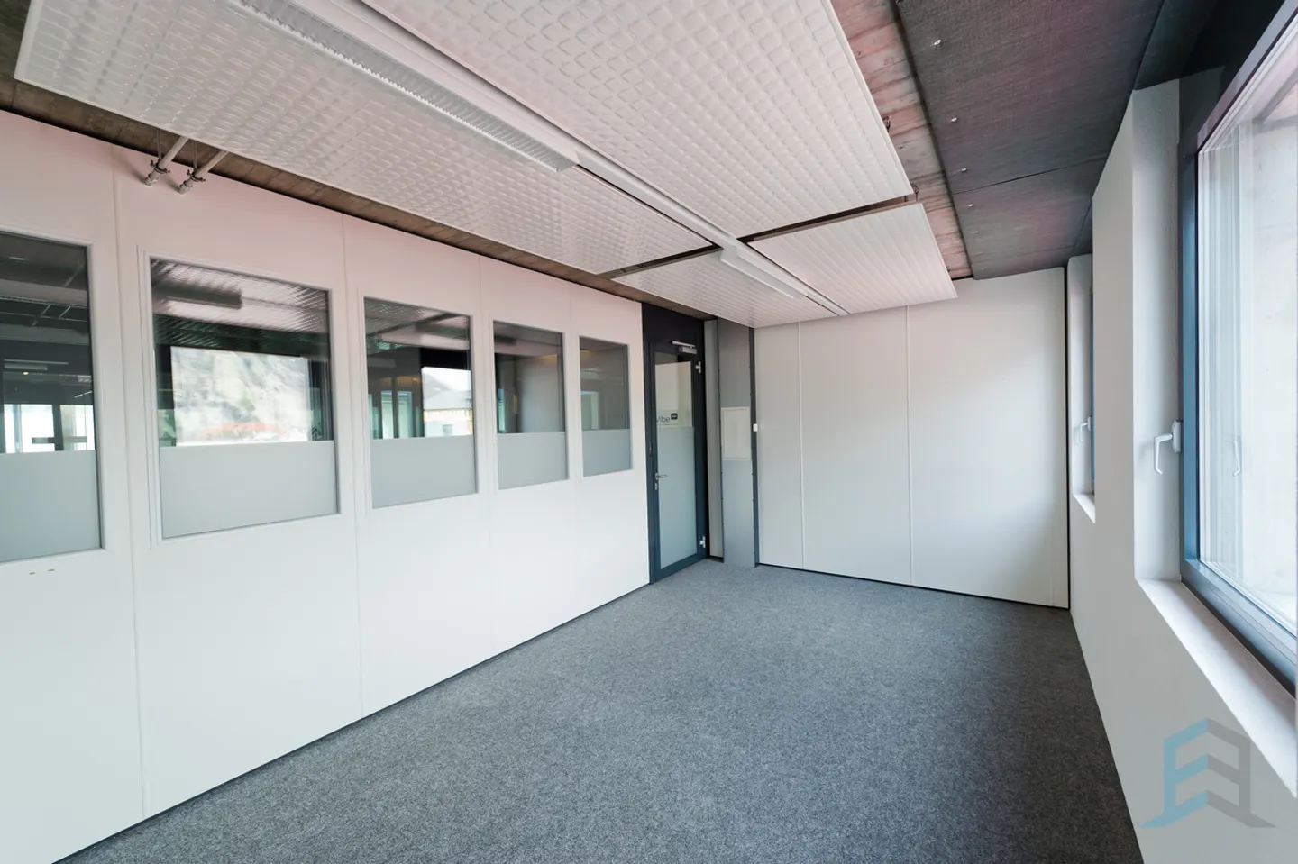 Offices for rent in the heart of the Swiss Digital Center - Photo 9 of 14