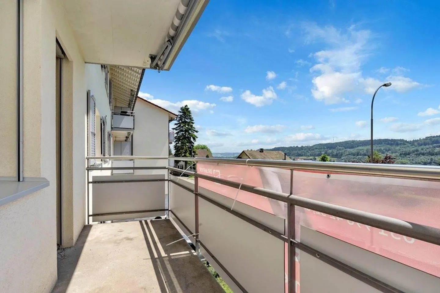 Bell'appartamento in una posizione soleggiata e tranquilla - Foto 8 di 8