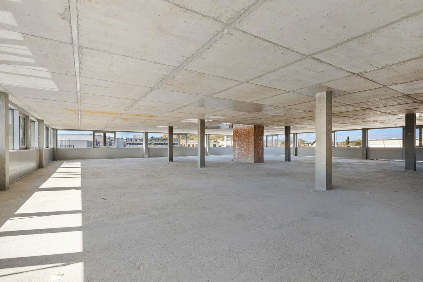 Espaces commerciaux attrayants dans le parc sud moderne de Niederglatt - Photo 9 sur 15