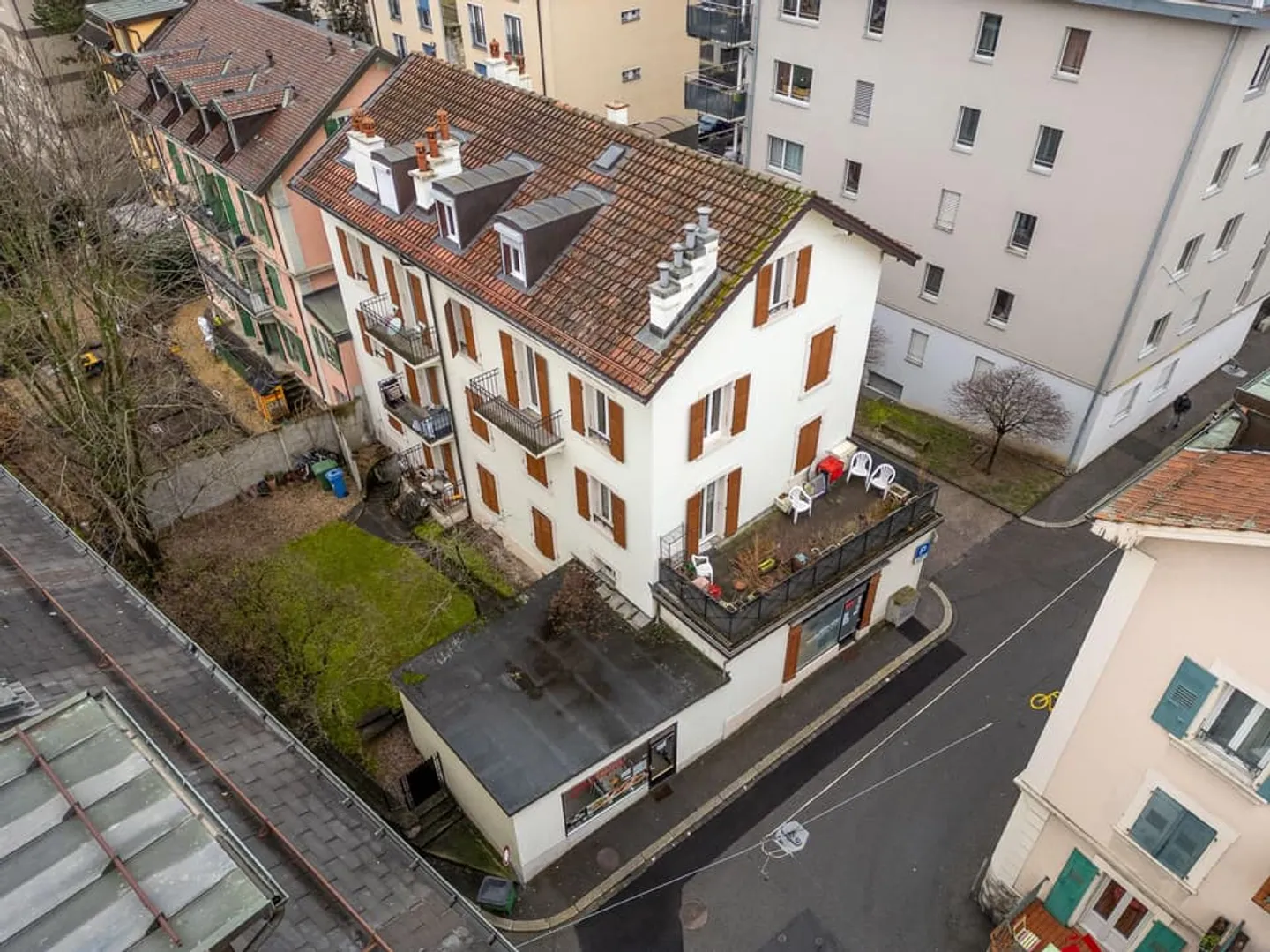 Immeuble résidentiel de rendement - Photo 1 sur 9