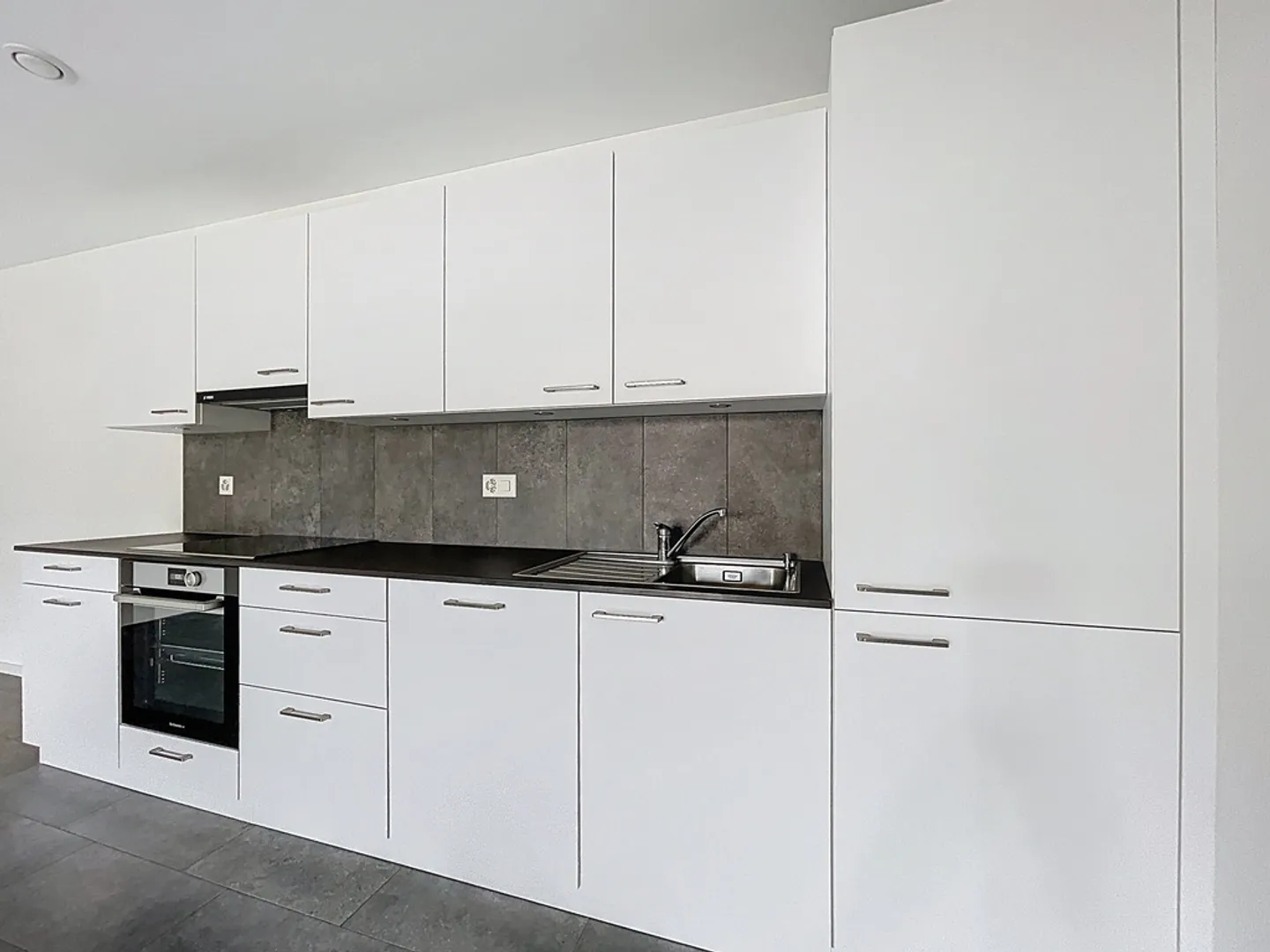 Charming Garden Apartment - Photo 4 of 12