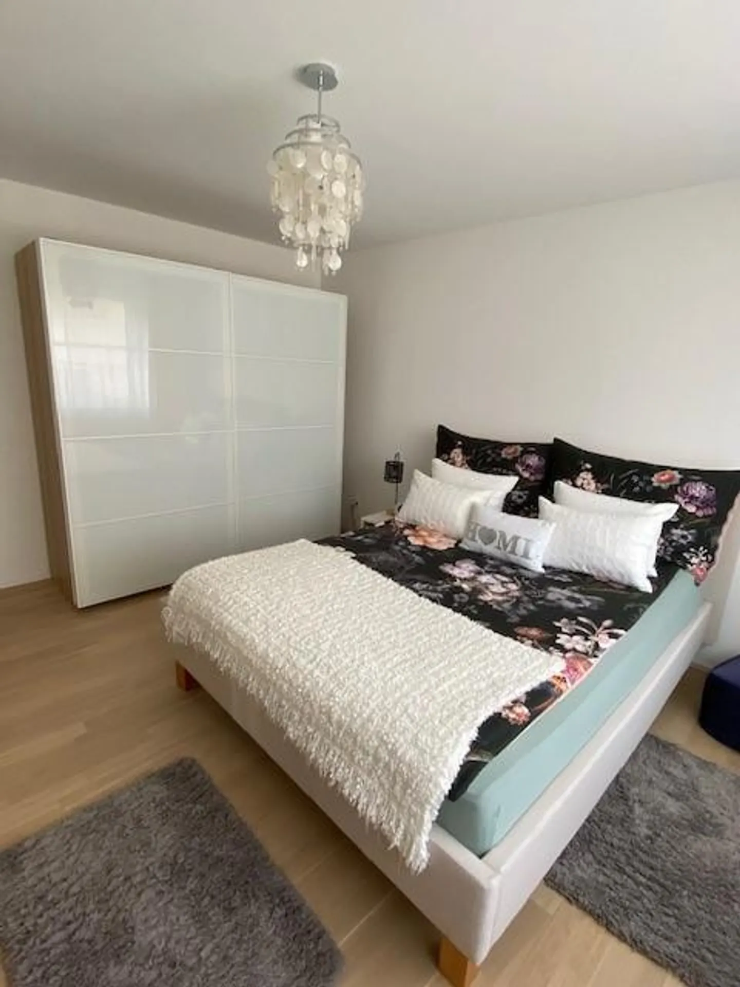 Moderno appartamento di 2,5 stanze in un quartiere centrale a Bülach - Foto 6 di 7