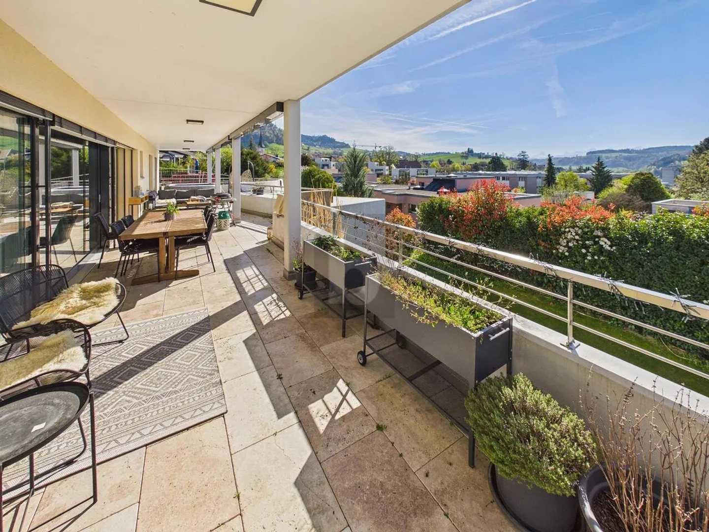 Stilvolle Terrassenwohnung in Bolligen - Foto 1 von 6