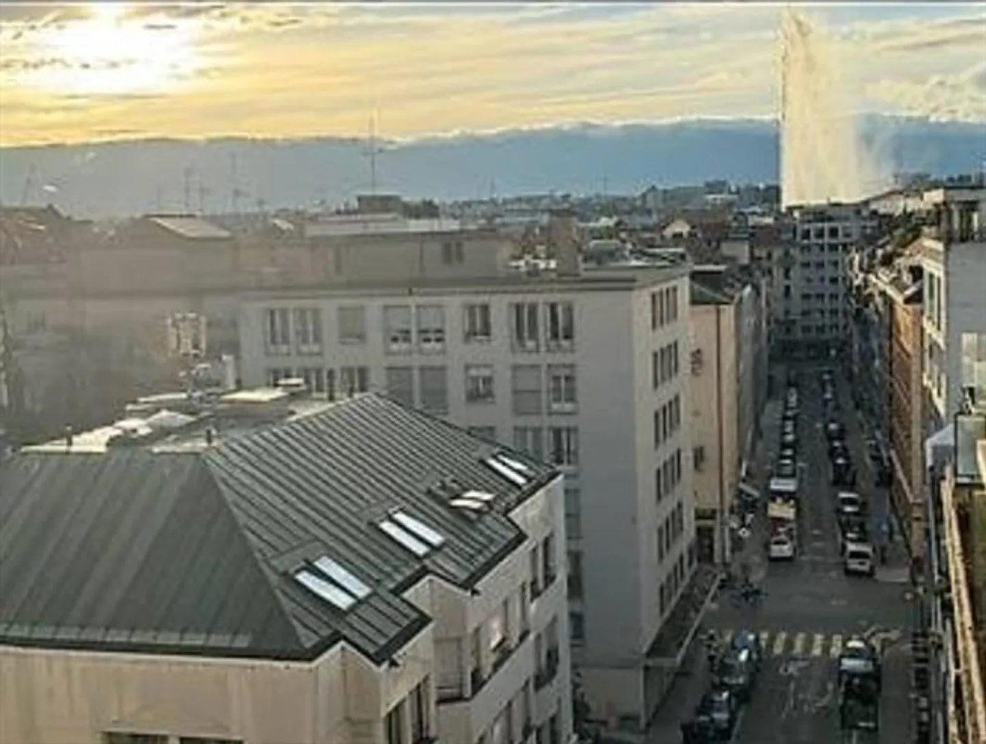 «Studio in Eaux-Vives.» - Photo 5 sur 5