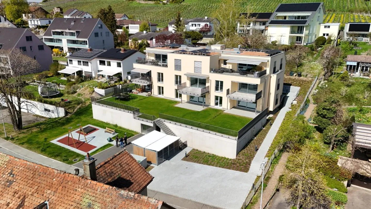 Einmalig schön ausgebaute 4.5-Zimmer-Gartenwohnung mit grossen Fenstern - Foto 2 von 6