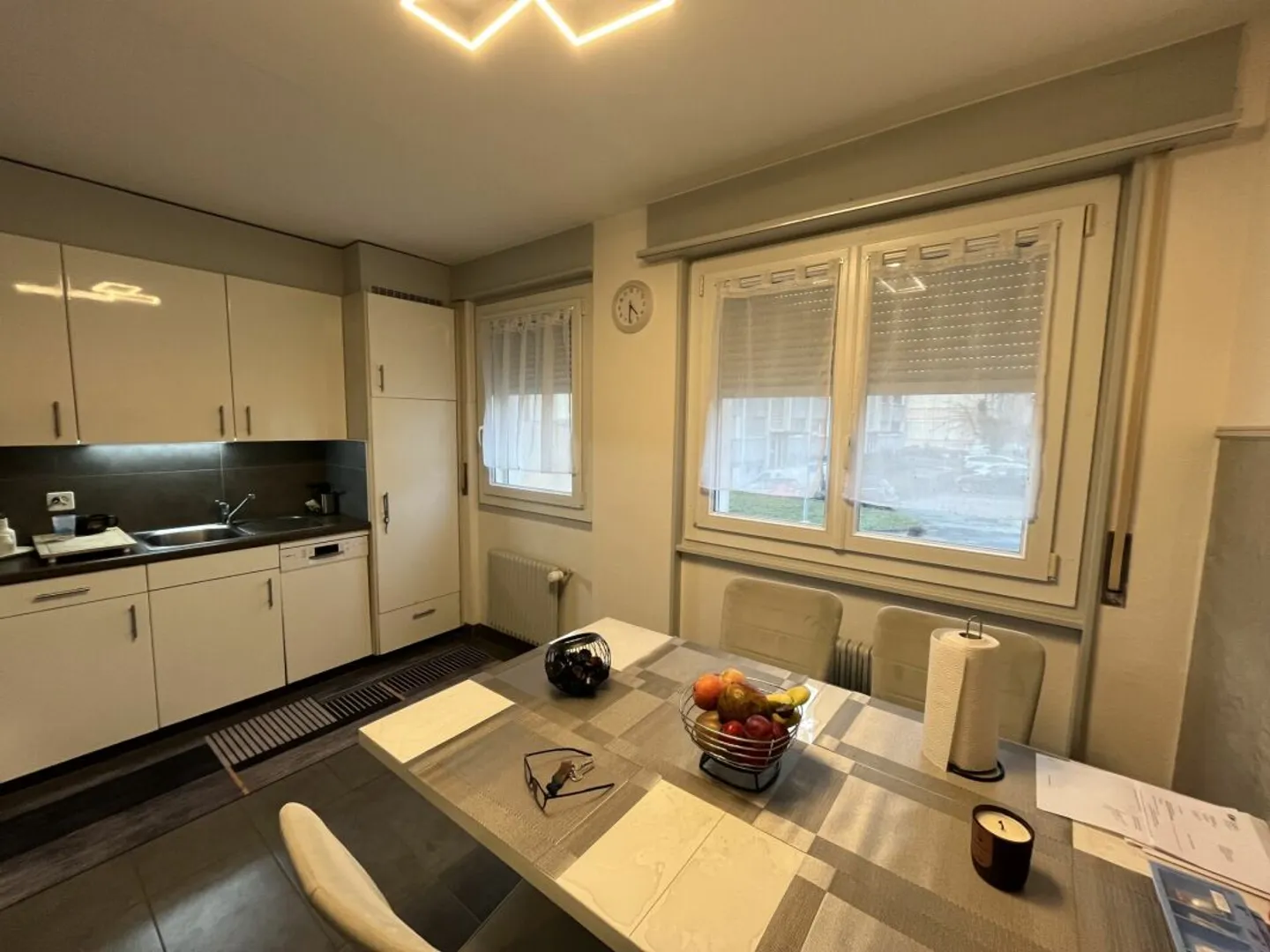 Completely renovated, bright, well located - Photo 3 of 11