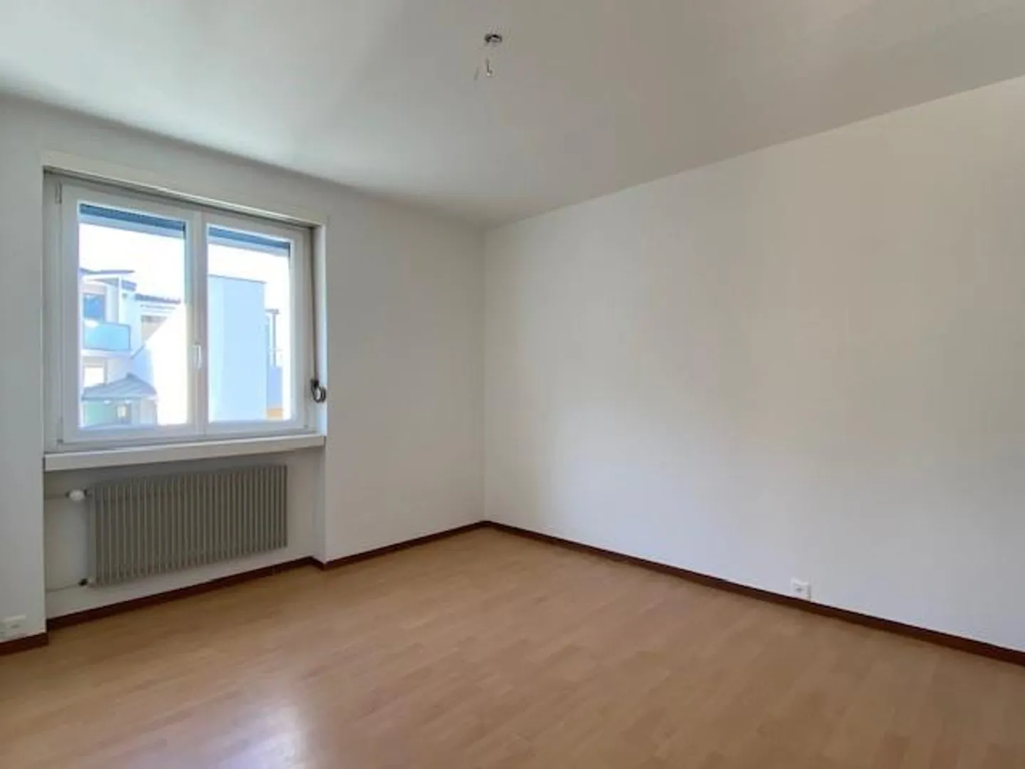 Renovated Apartment - Photo 6 of 8