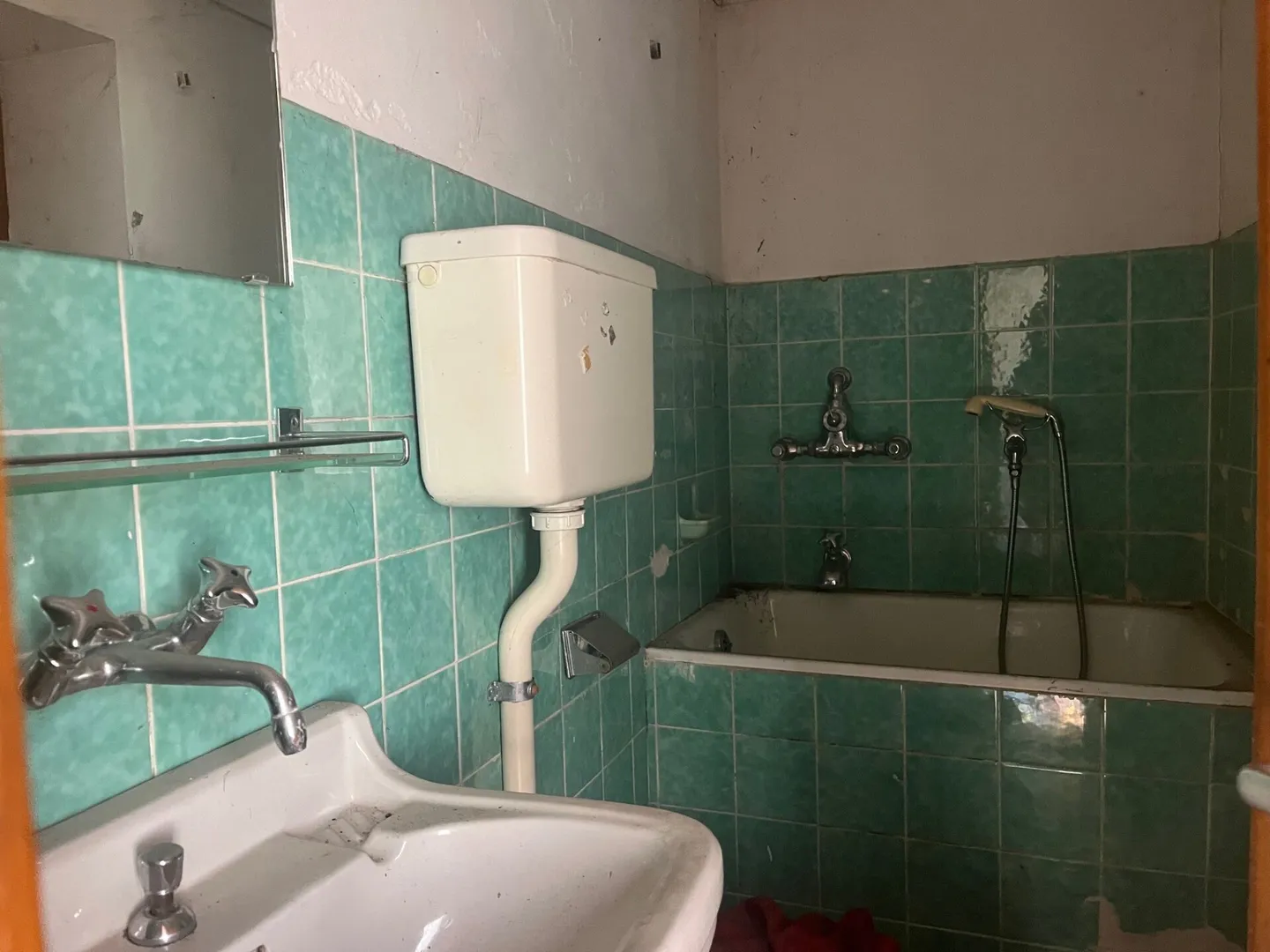 Nel cuore del villaggio di Orsières, casa e fienile da ristrutturare con bella superficie esterna - Foto 17 di 18