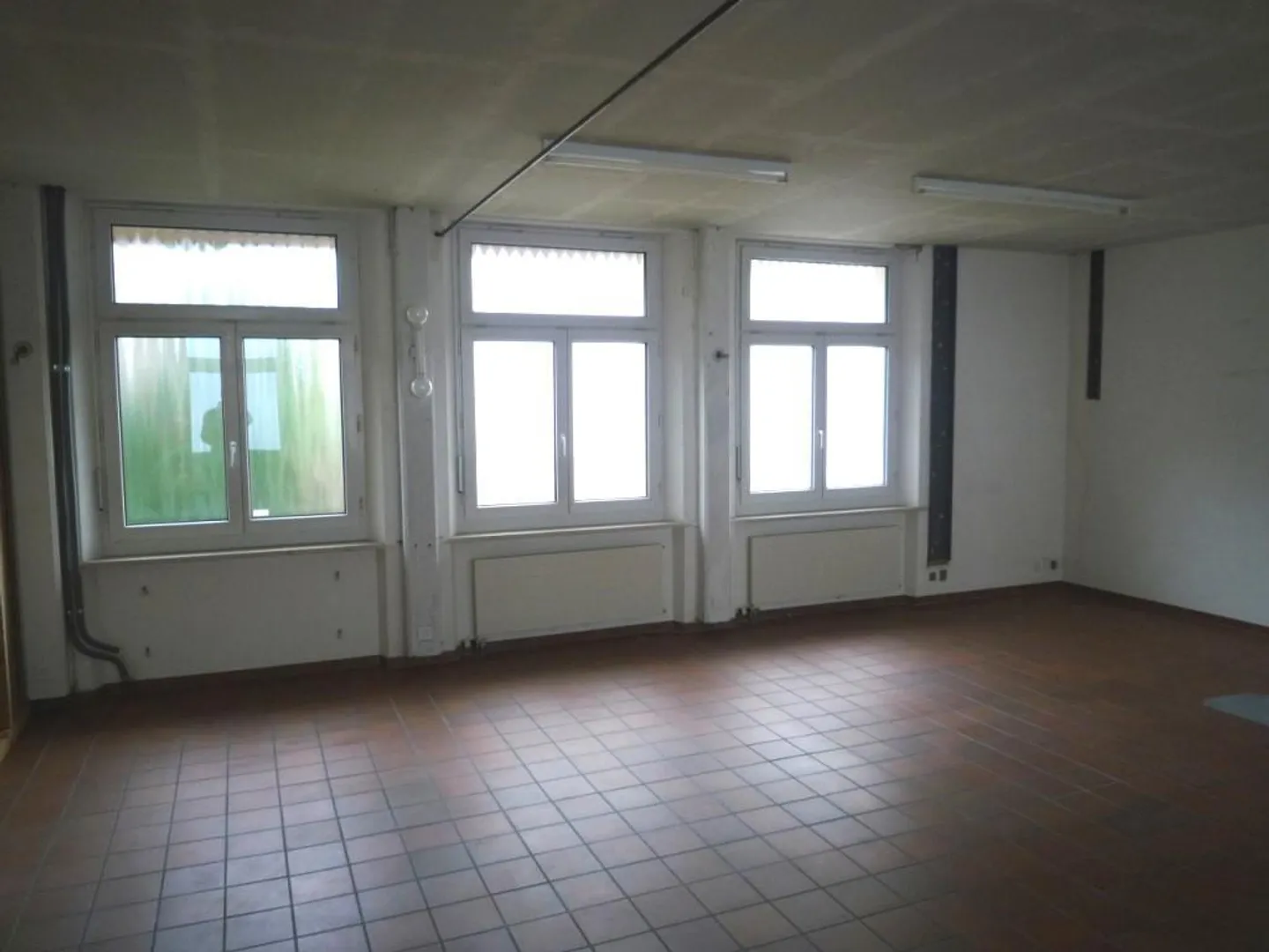 Commercial space in Küsnacht limited until 30.06.2027 - Photo 4 of 13