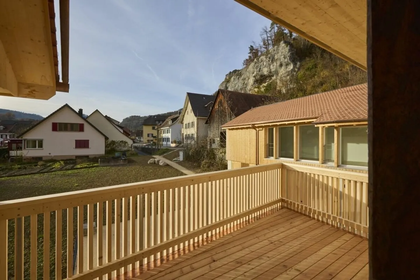 Charmante 5.5-Zimmer-Maisonette-Wohnung in einzigartiger historischer Mühle - Foto 13 von 15