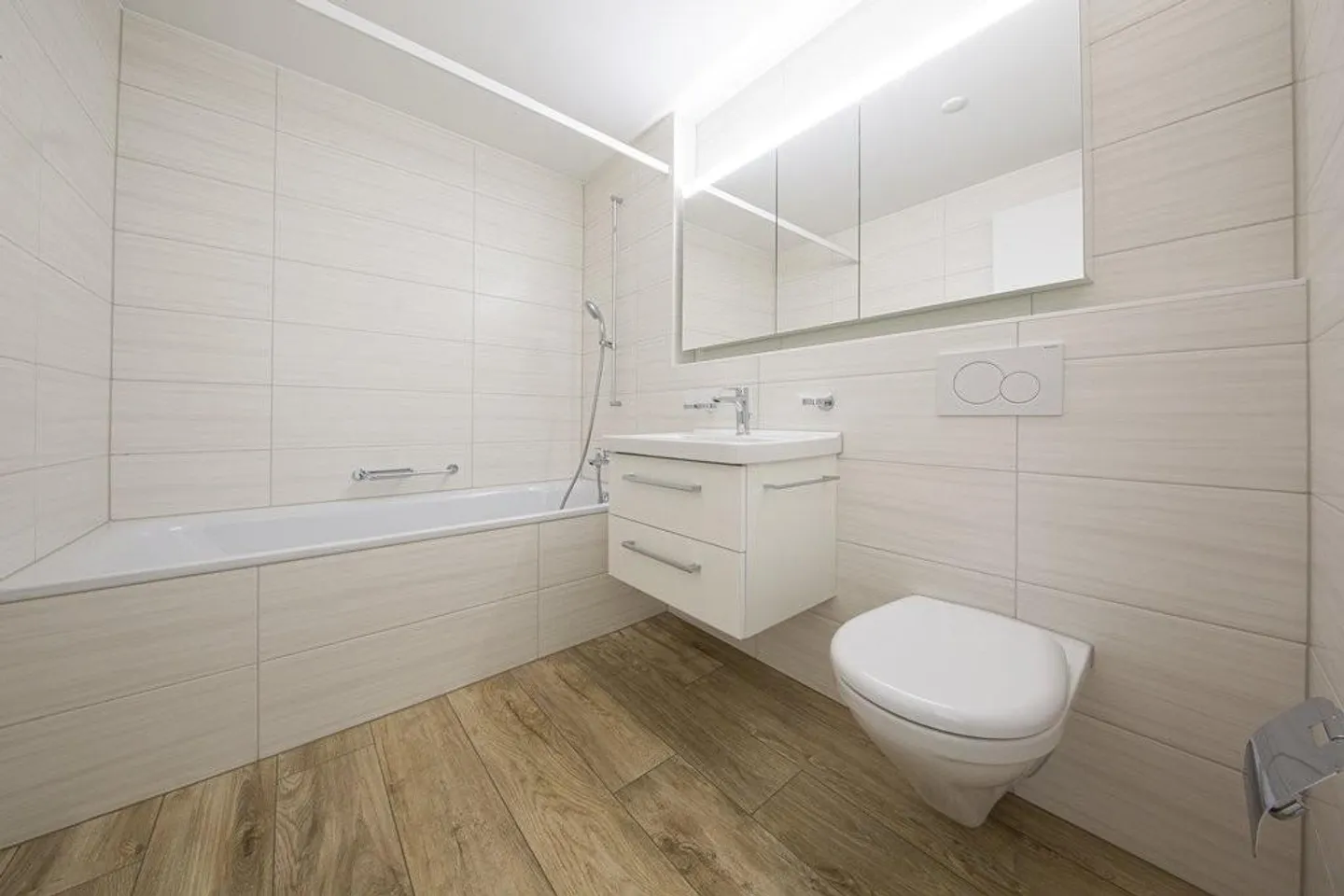 Penthouse apartment with spacious attic terrace (106 m2) - Photo 9 of 12