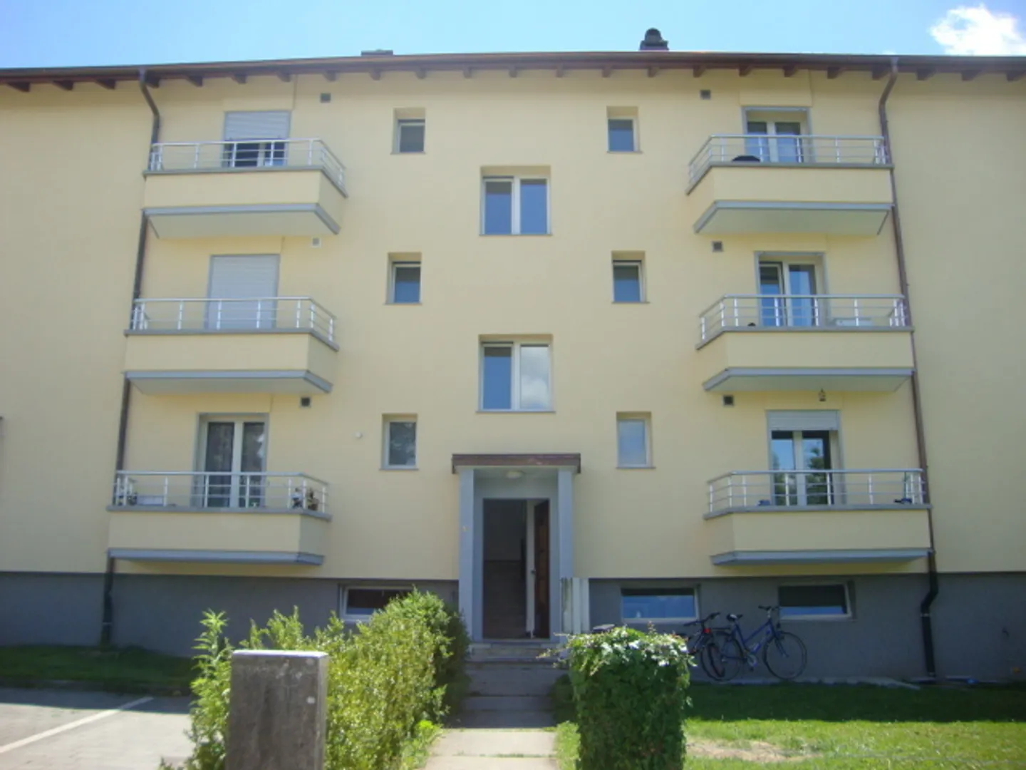 Appartamento luminoso di 3 stanze a Murten - Foto 2 di 11