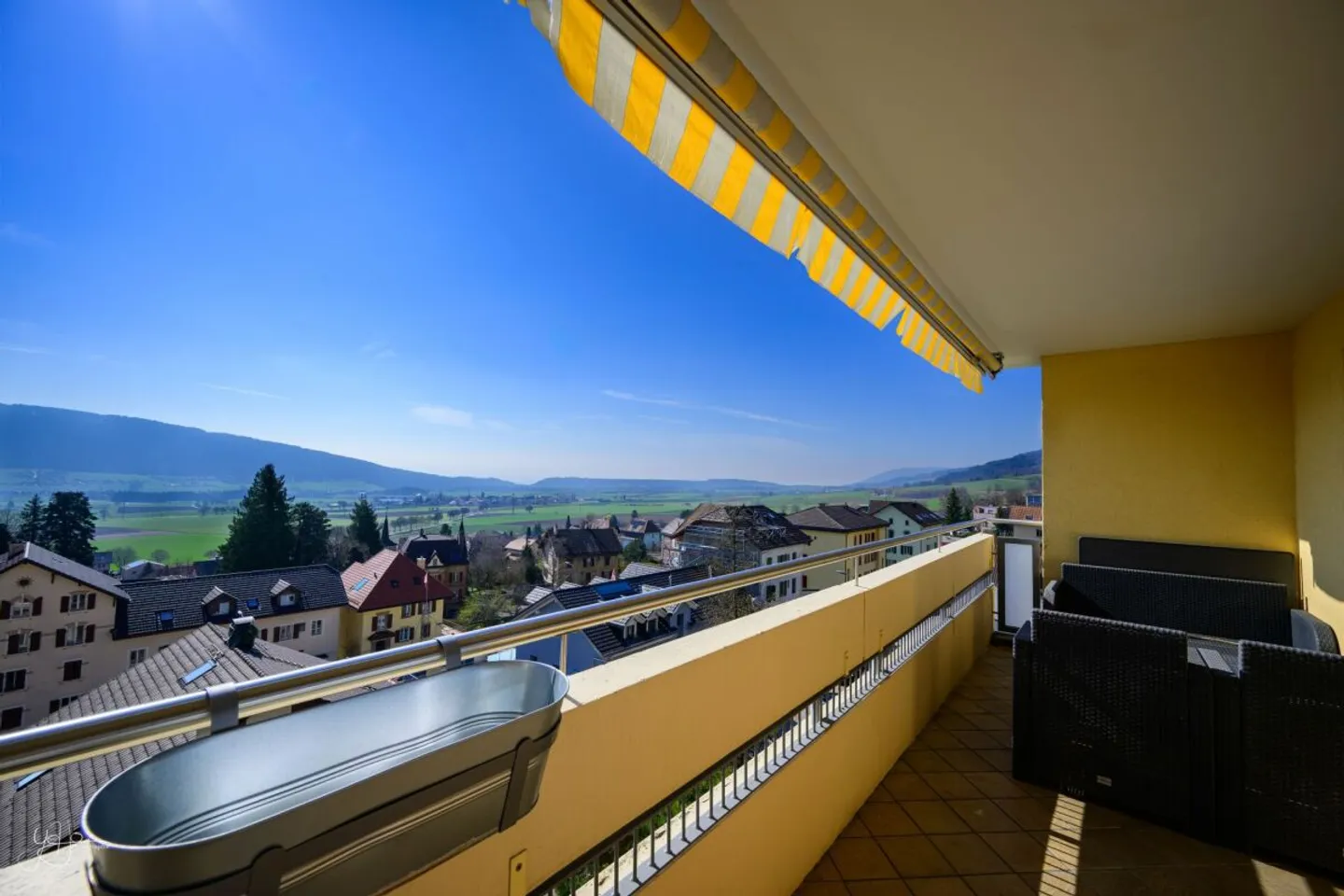 4,5 Zimmer in der letzten Etage eines Gebäudes im Val-de-Ruz - Foto 2 di 7