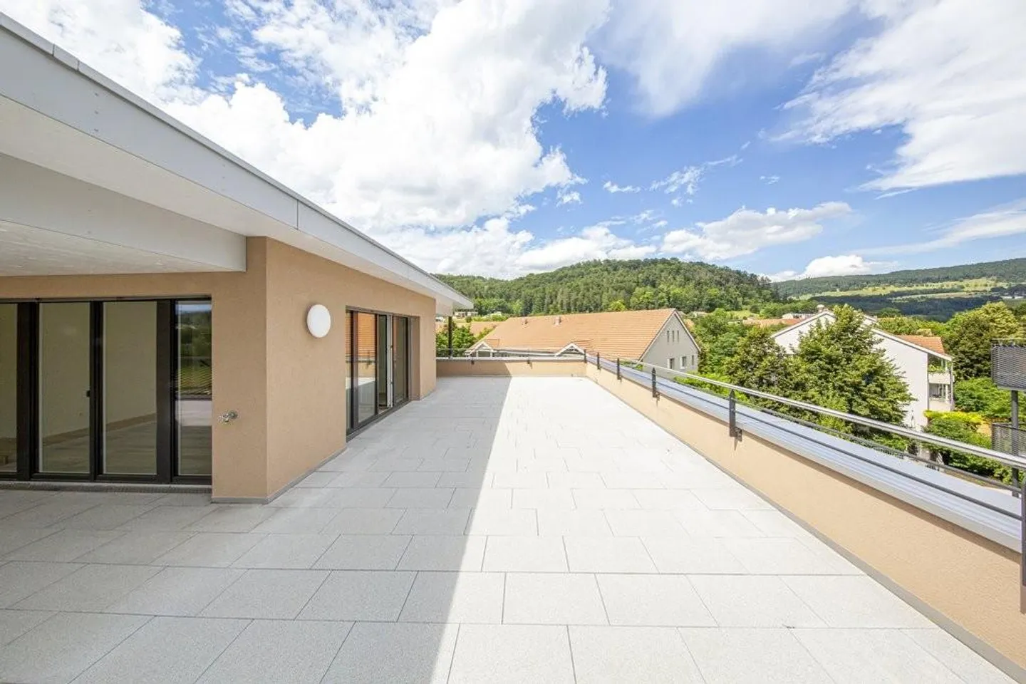 Penthouse apartment with spacious attic terrace (106 m2) - Photo 10 of 12