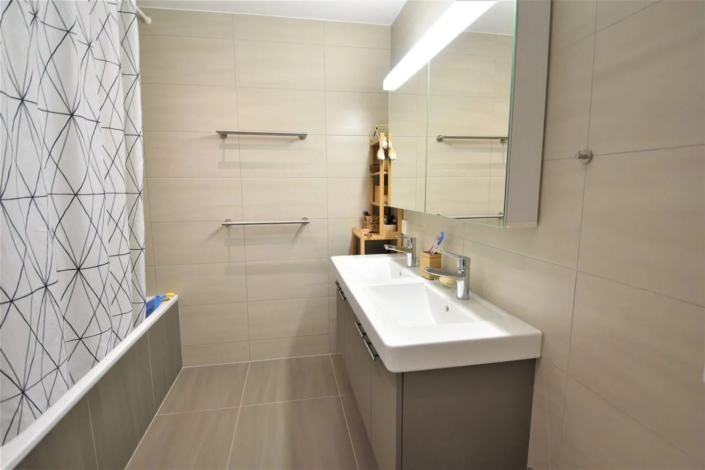 Appartement moderne avec vue imprenable - Photo 6 sur 10