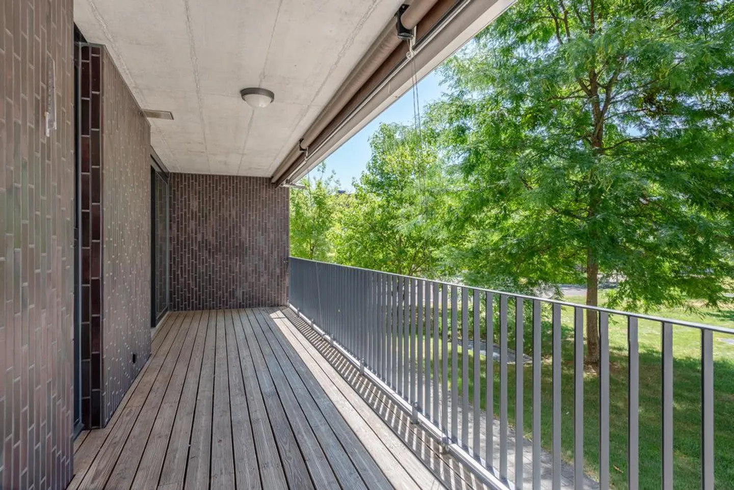 Appartement confortable de 3,5 pièces avec balcon à Bern Brünnen - Photo 9 sur 10