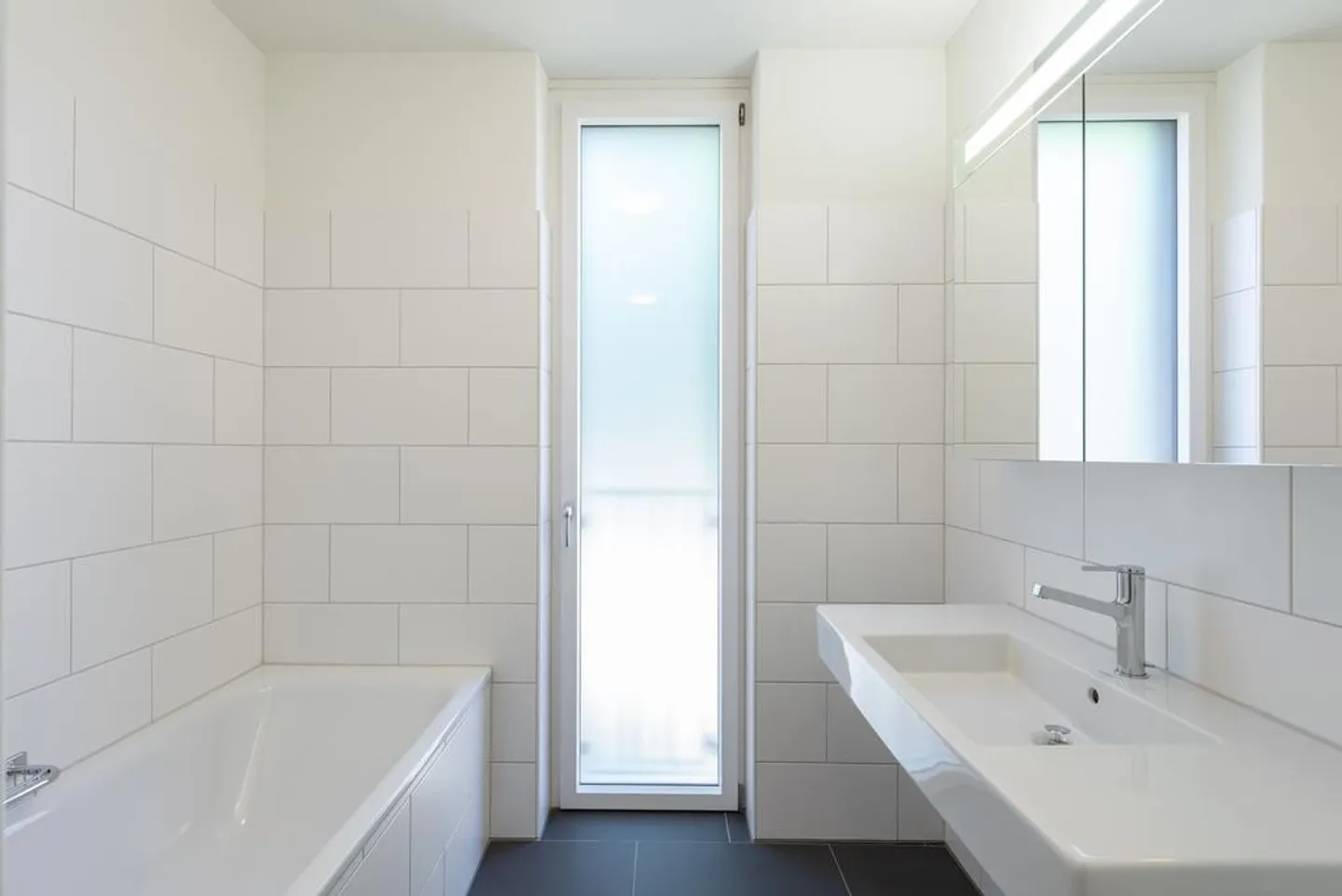 Appartement confortable de 3,5 pièces avec balcon à Bern Brünnen - Photo 4 sur 10