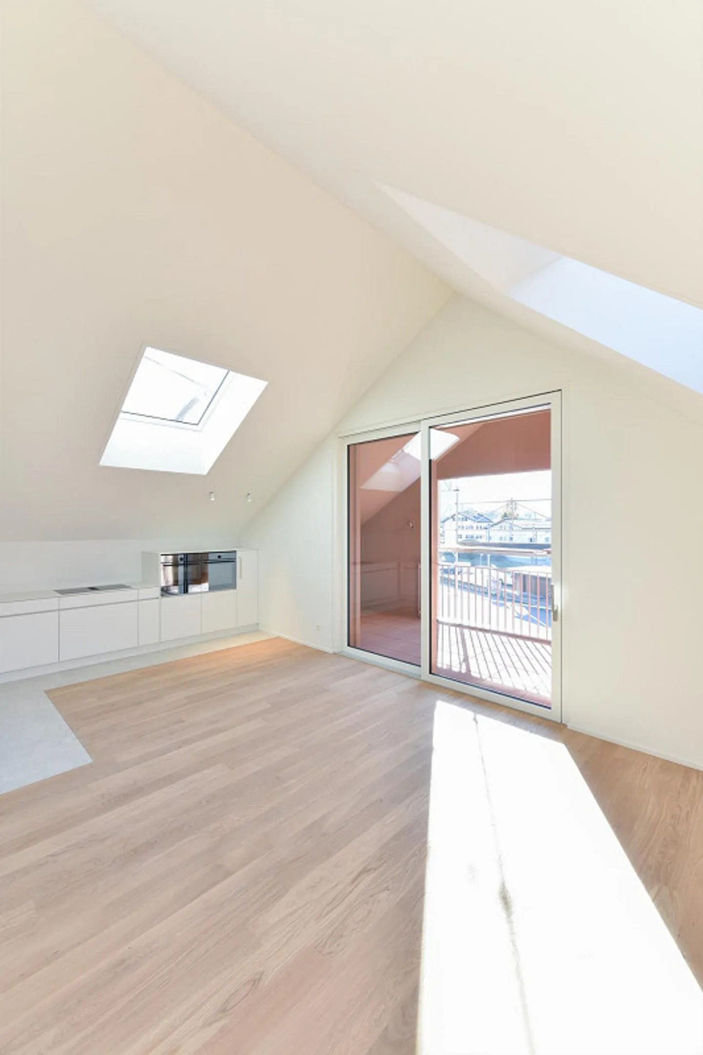 B3.1 | New exclusive attic apartment with fantastic views - Photo 4 of 15