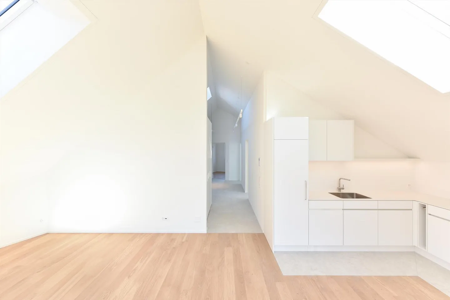 B3.1 | New exclusive attic apartment with fantastic views - Photo 5 of 15