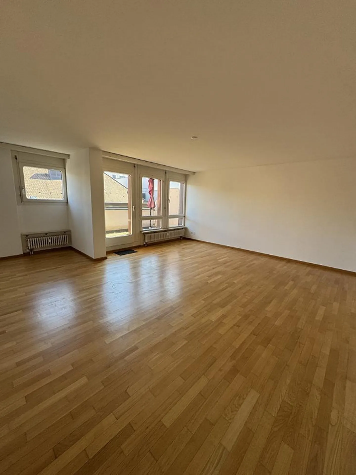 AU COEUR DE L'ACTION APPARTEMENT 2.5 PIÈCES - Photo 2 sur 8