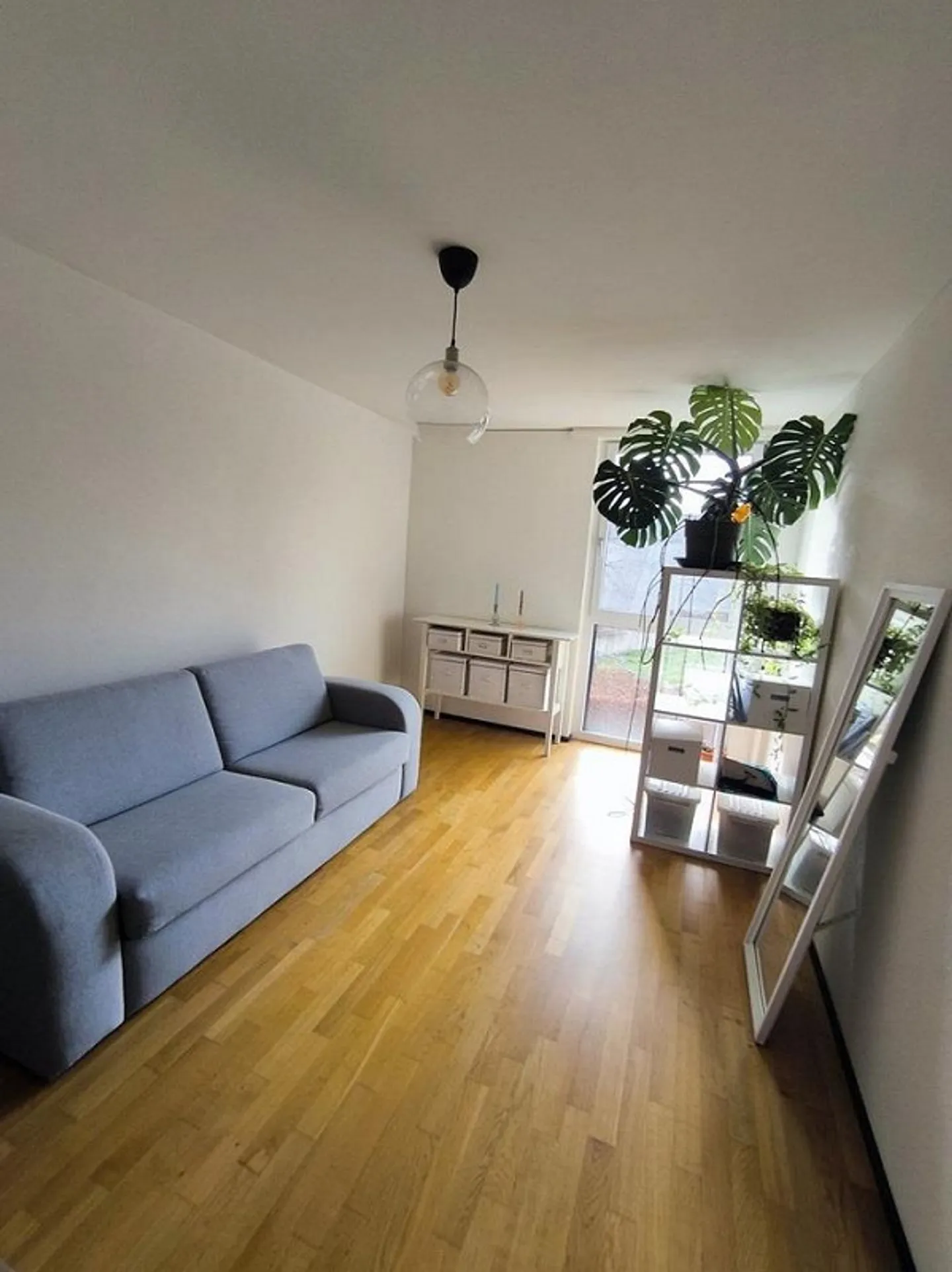 Appartement confortable de 2,5 pièces avec balcon à Frauenfeld - Photo 2 sur 7