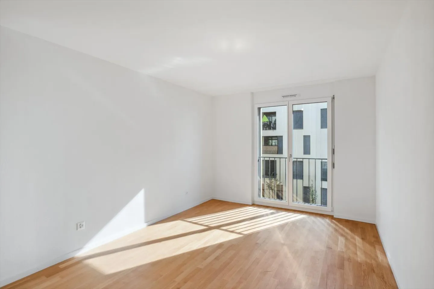 Appartamento spazioso vicino ai trasporti - Foto 6 di 7