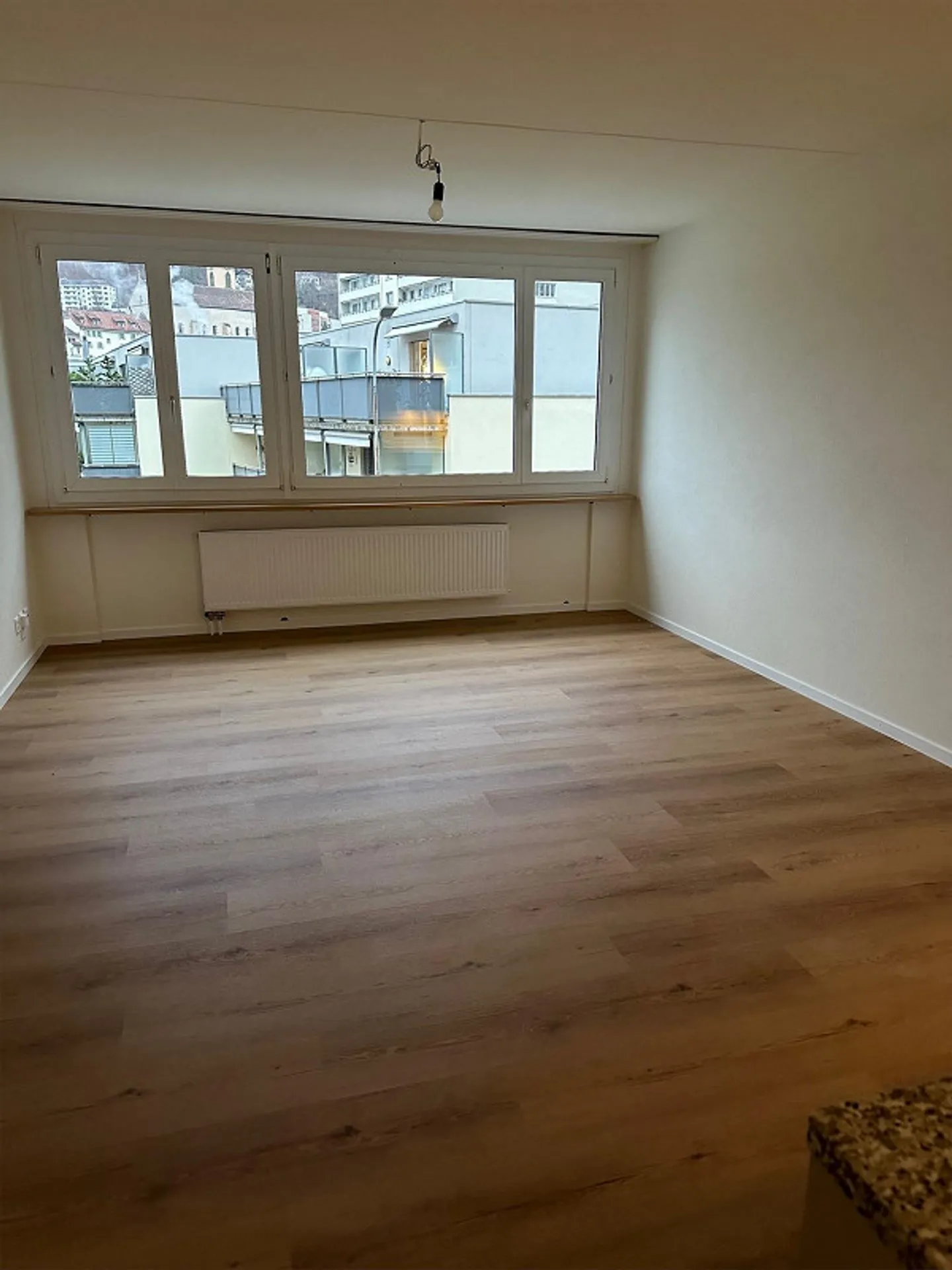 Appartamento ristrutturato di 3 1/2 stanze - Foto 4 di 7