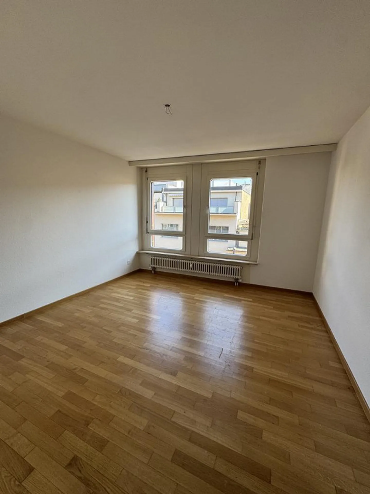 AU COEUR DE L'ACTION APPARTEMENT 2.5 PIÈCES - Photo 4 sur 8