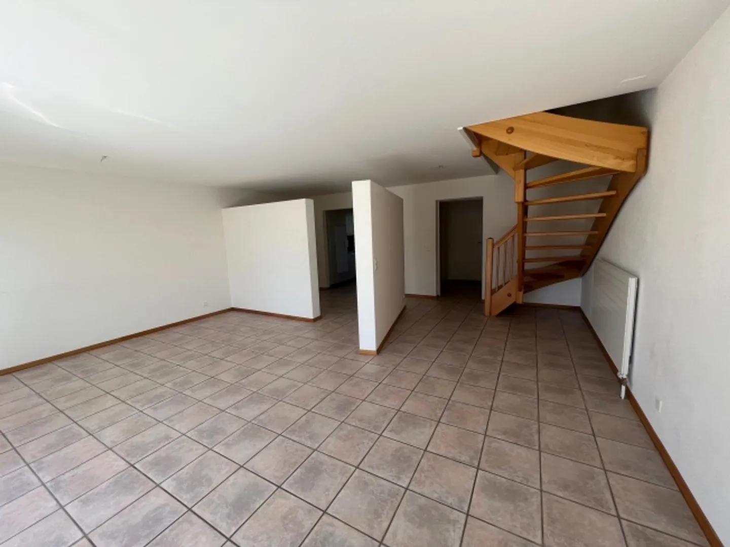 „Wunderschöne 4-Zimmer-Duplexwohnung in ruhiger Lage mit Terrasse - Sonderangebot für die Miete!“ - Foto 2 von 13