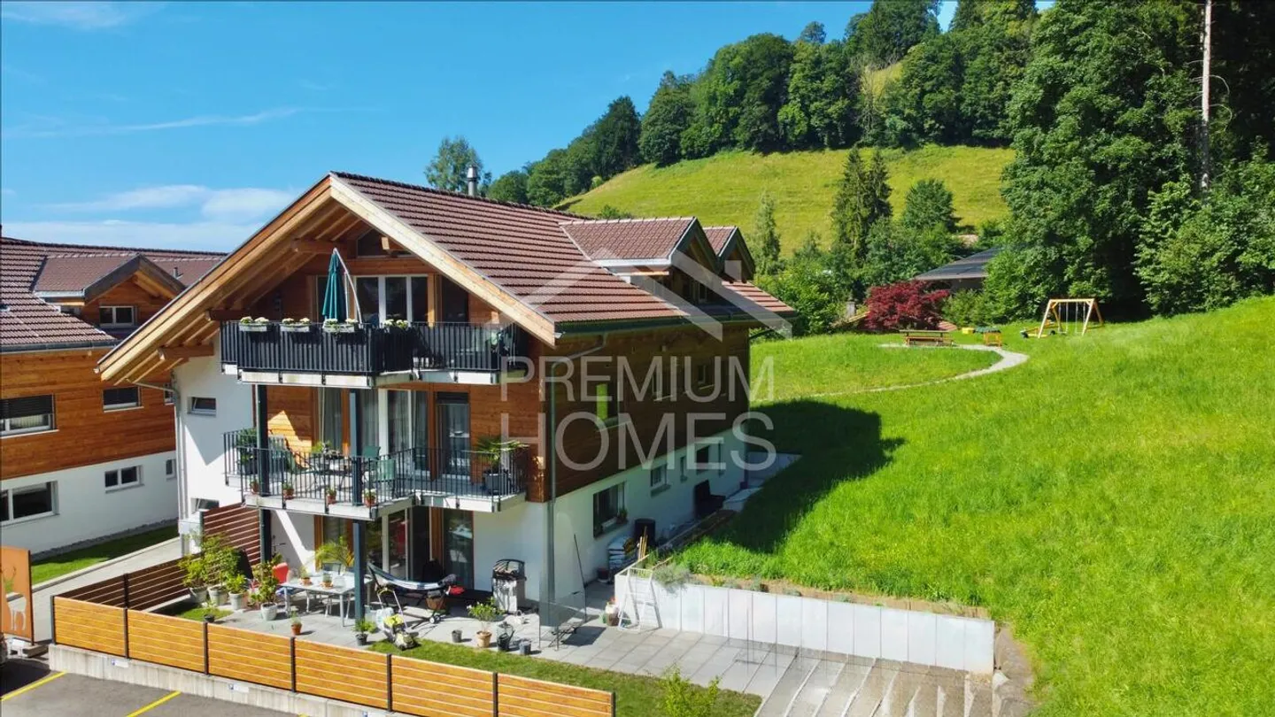 Enfin de la place pour tout ce qui compte - Maisonette avec un appartement séparé ! - Photo 1 sur 13