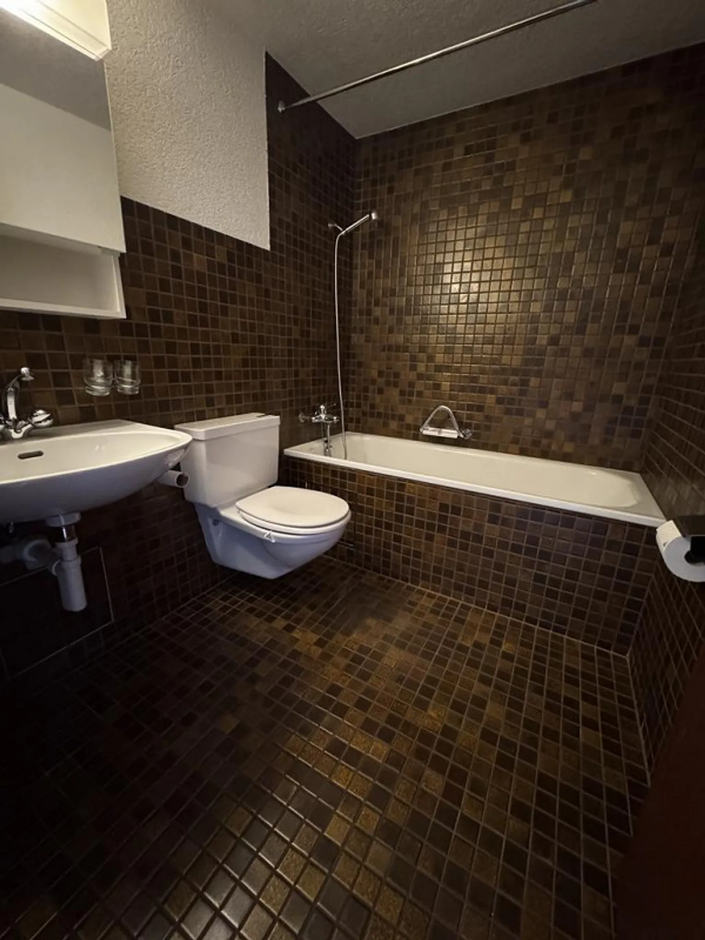 AU COEUR DE L'ACTION APPARTEMENT 2.5 PIÈCES - Photo 6 sur 8