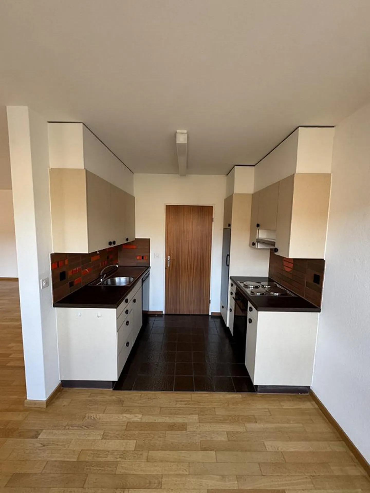 AU COEUR DE L'ACTION APPARTEMENT 2.5 PIÈCES - Photo 7 sur 8