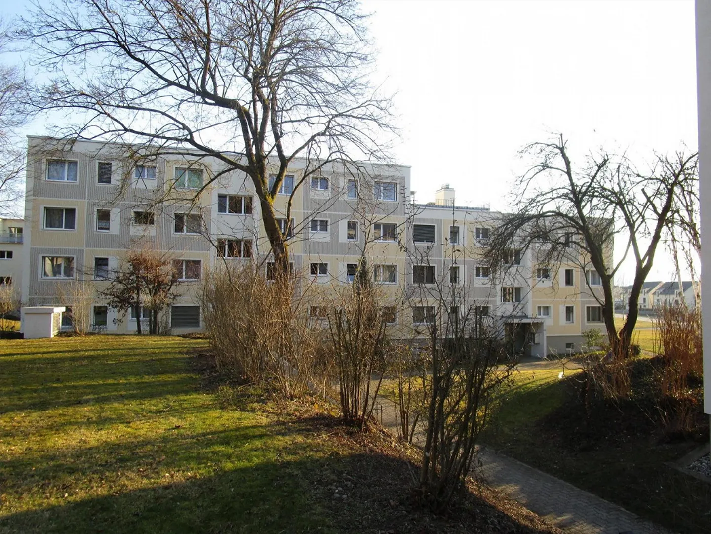 Geräumige Wohnung mit Balkon - Foto 1 von 9