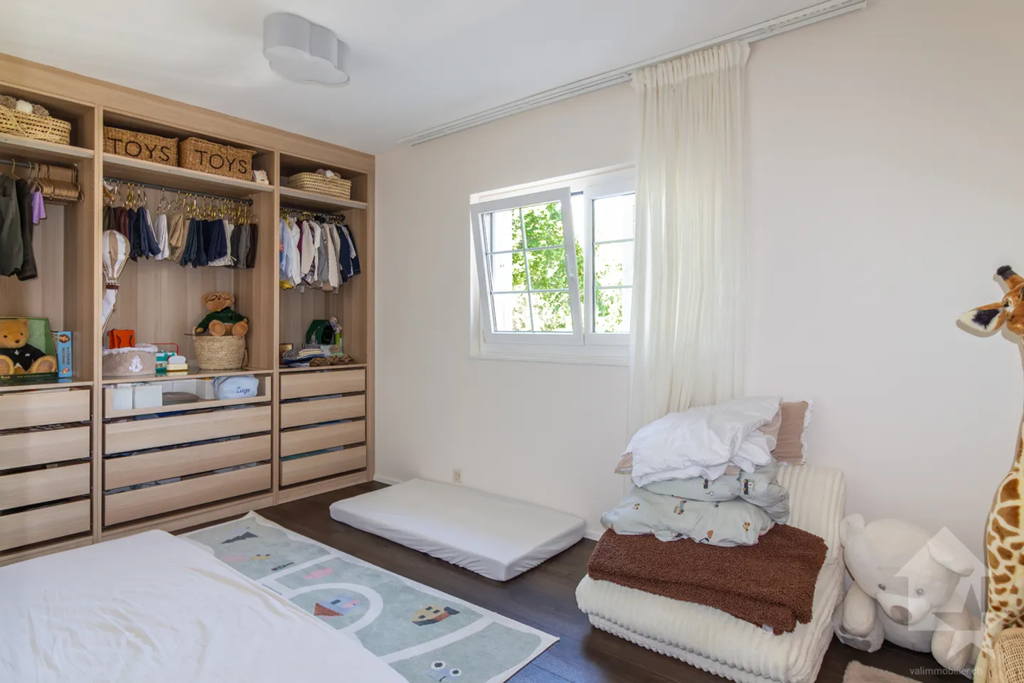 Magnificent 6.5-room villa renovated with studio and large garden - Photo 17 of 30