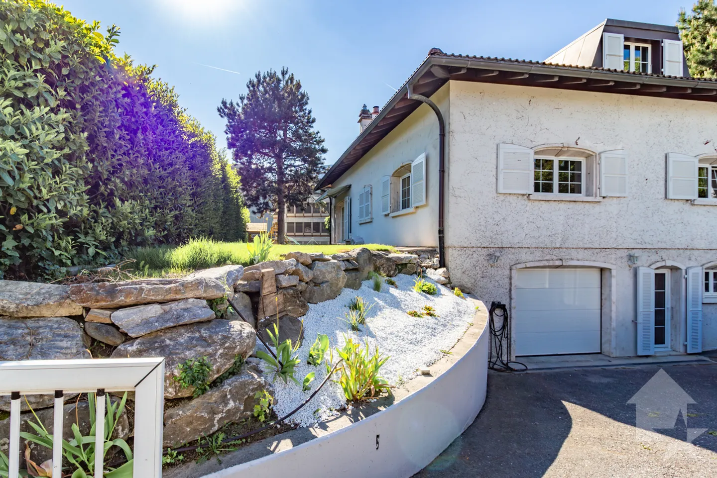 Magnificent 6.5-room villa renovated with studio and large garden - Photo 30 of 30