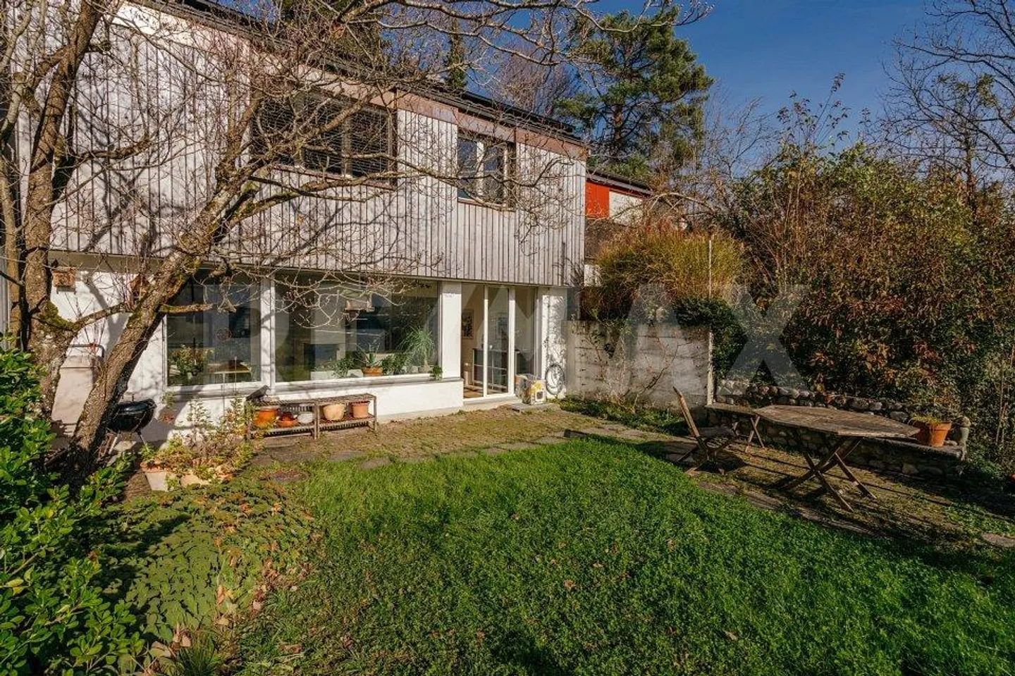 Charm, Style and Warmth: A Scenic Location - Photo 1 of 13