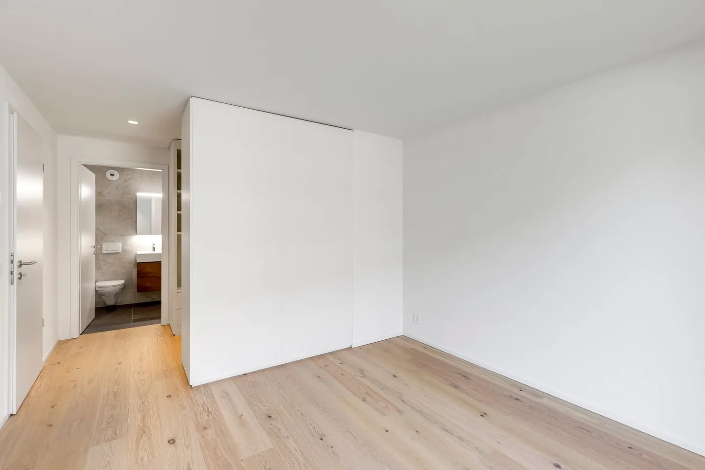 Schönes 3,5-Zimmer-Apartment im Erdgeschoss mit Terrasse - Foto 6 von 8