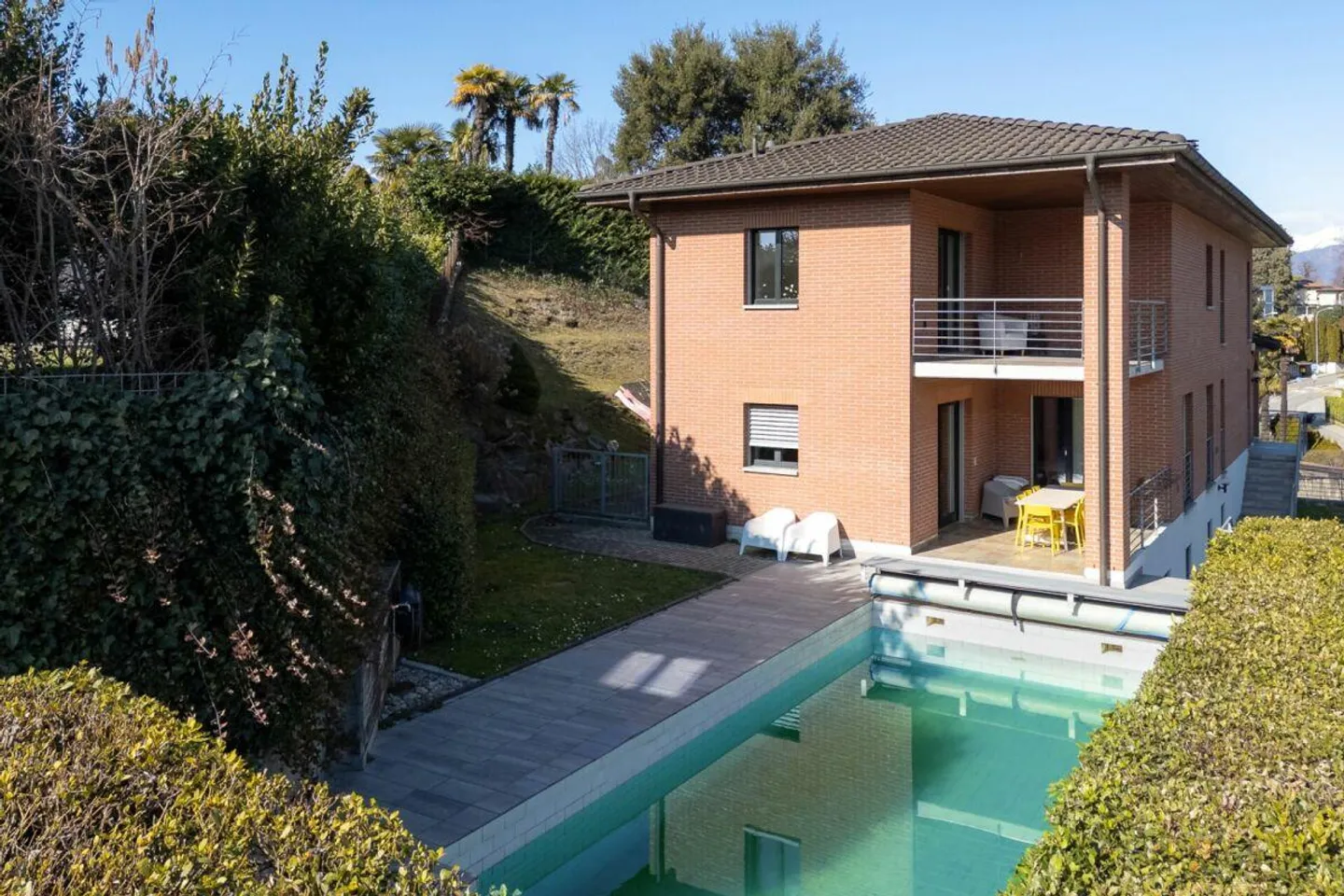 Exclusive Villa in a privileged position - Photo 3 of 16