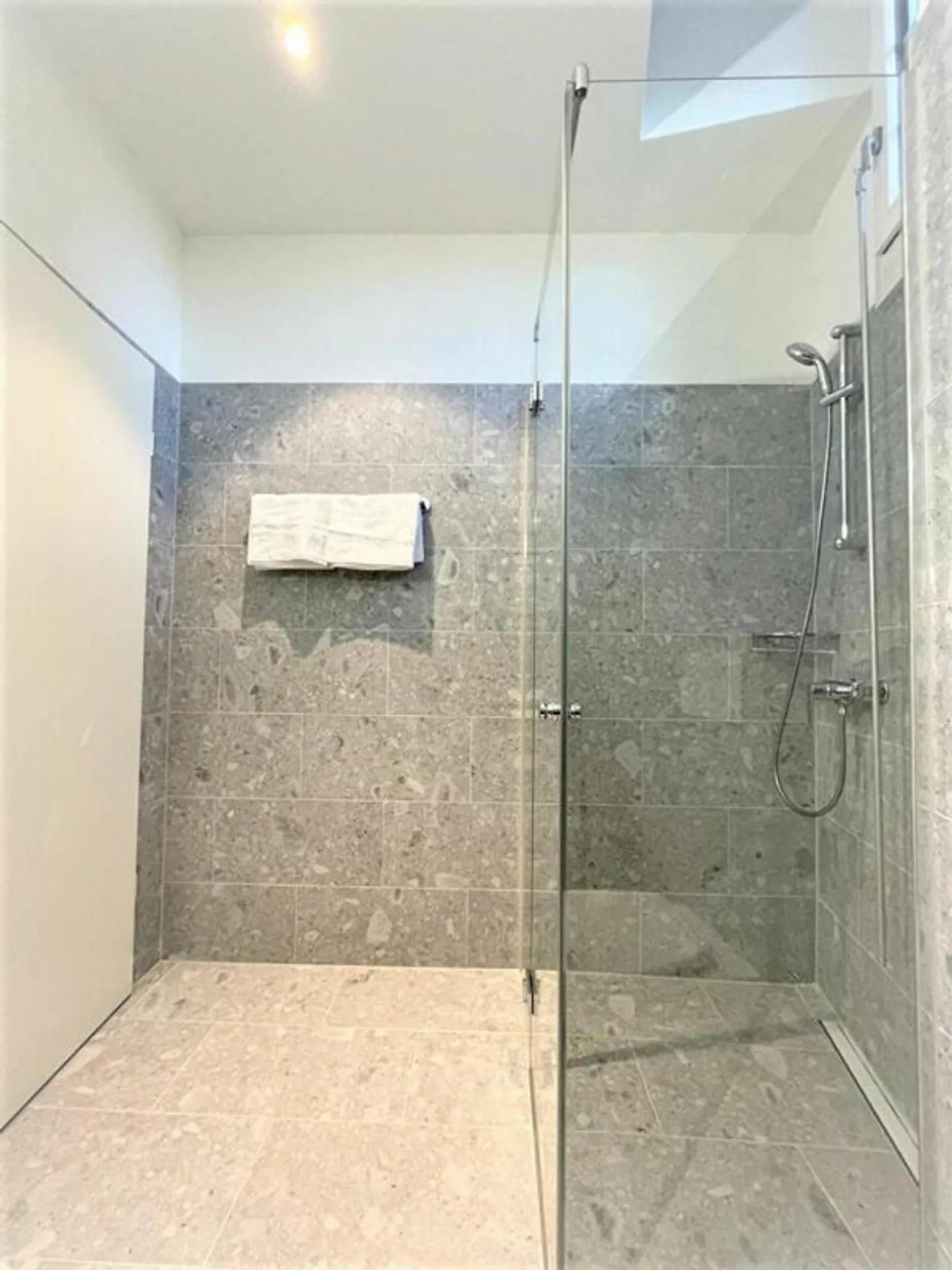 Charmante 2.5 Zimmer Wohnung - Foto 3 von 6